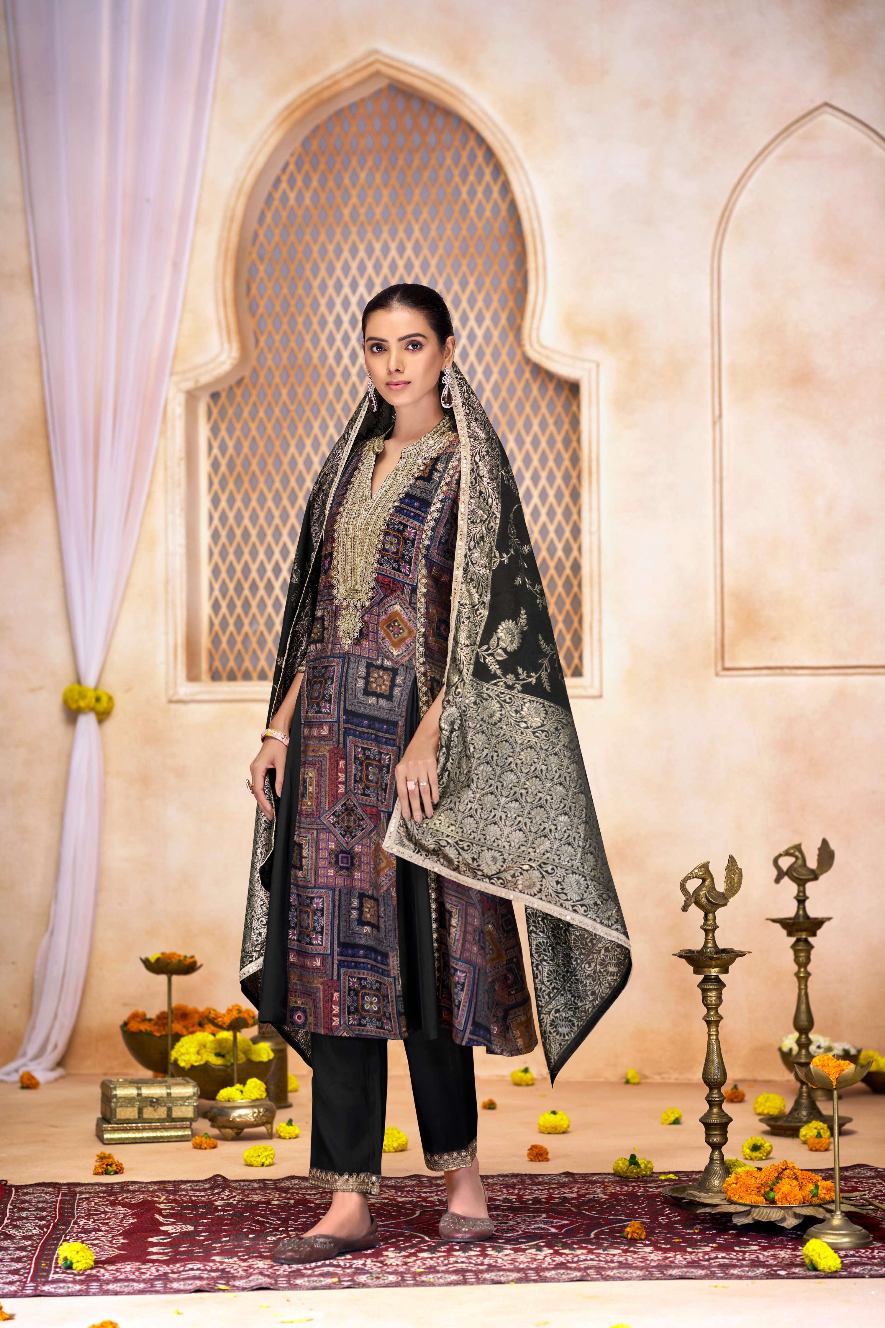 BulBul Rashmi Abstract Printed Black Kurta Set with Dupatta