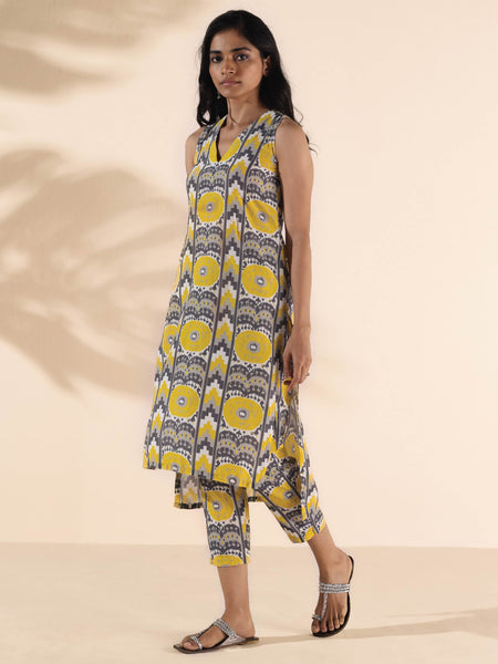 trueBrowns Yellow Cotton Ikat Sleeveless Kurta Pant Set - Distacart