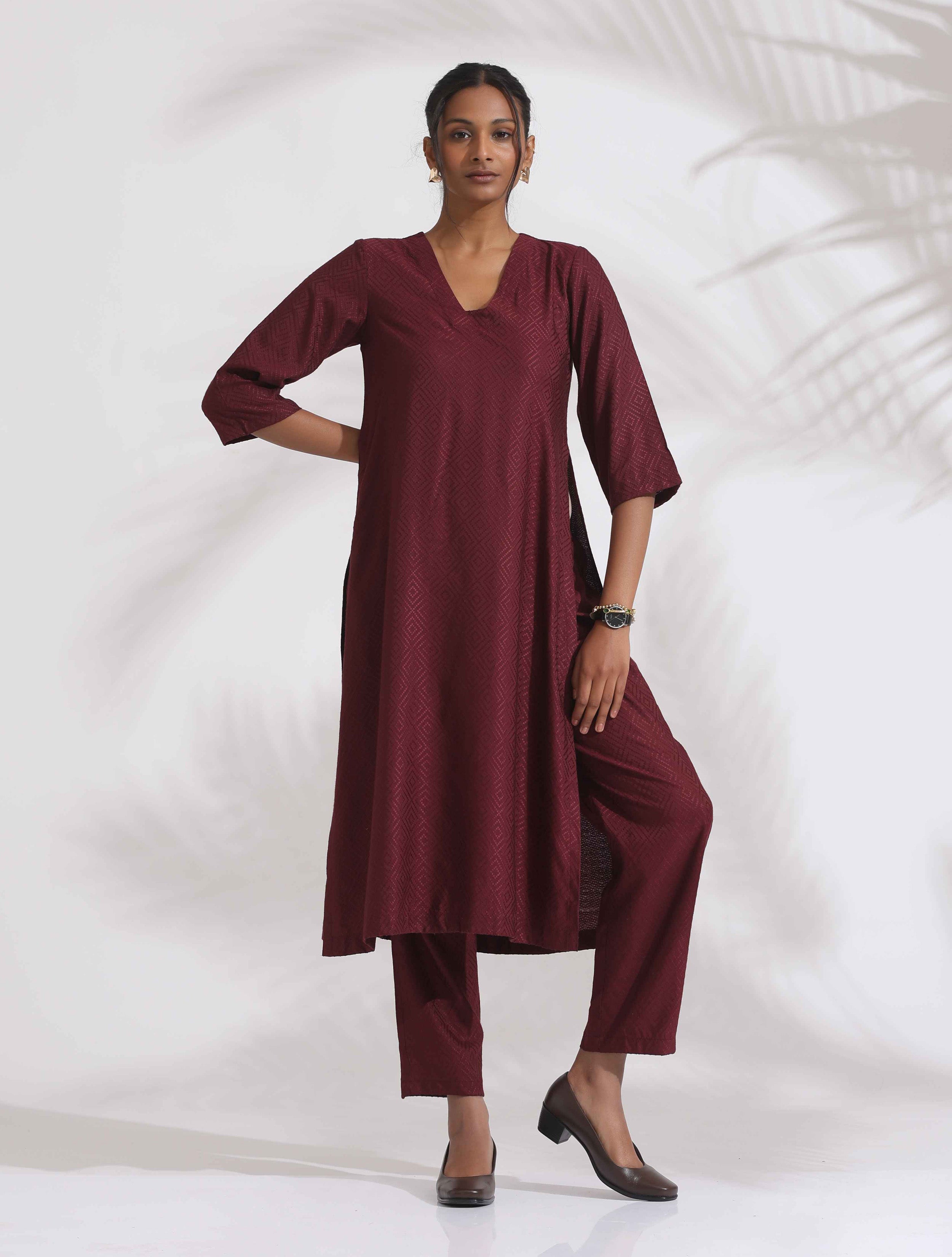trueBrowns Maroon Dobby Kurta Set - Distacart