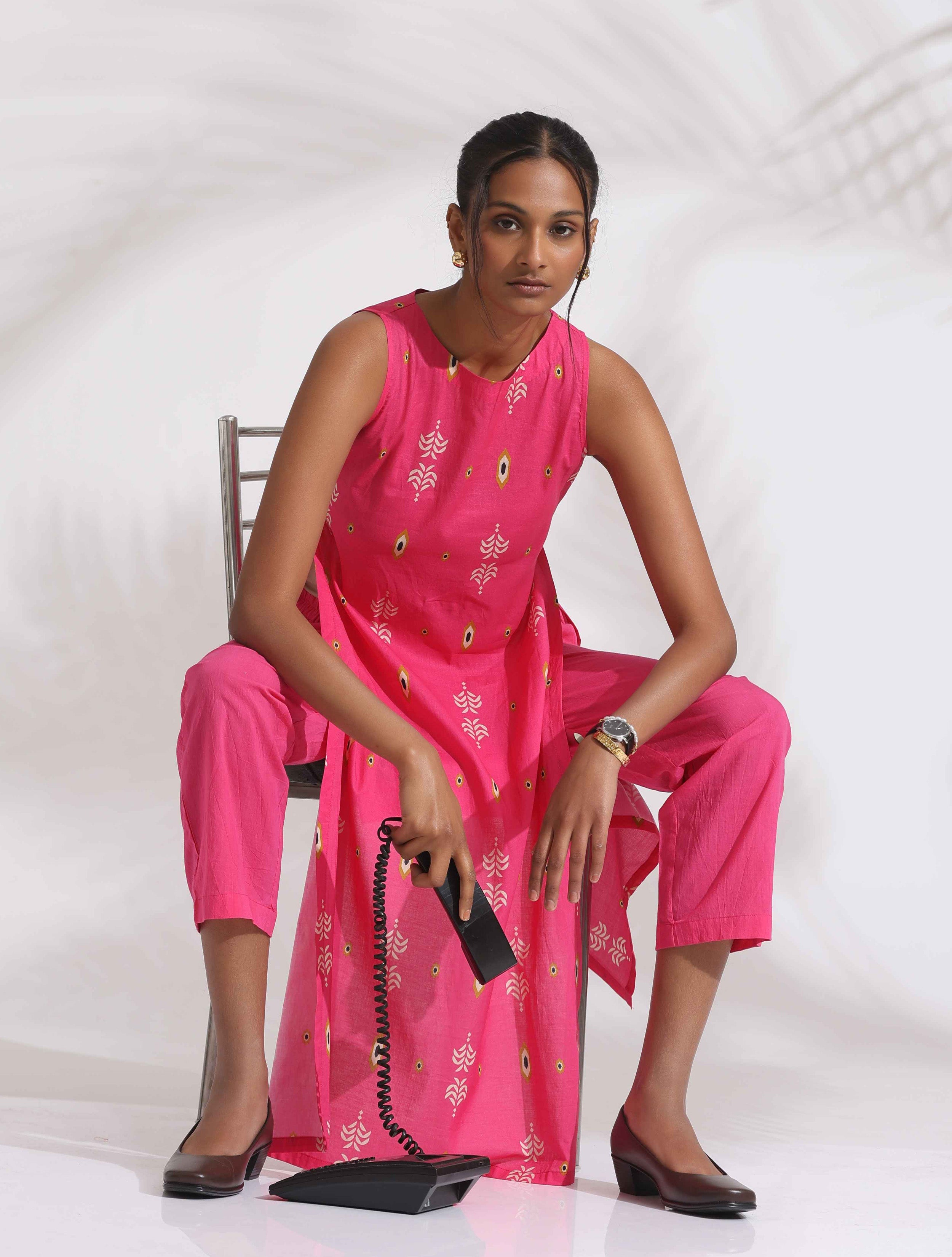 trueBrowns Pink Cotton Print Sleeveless Kurta Set - Distacart