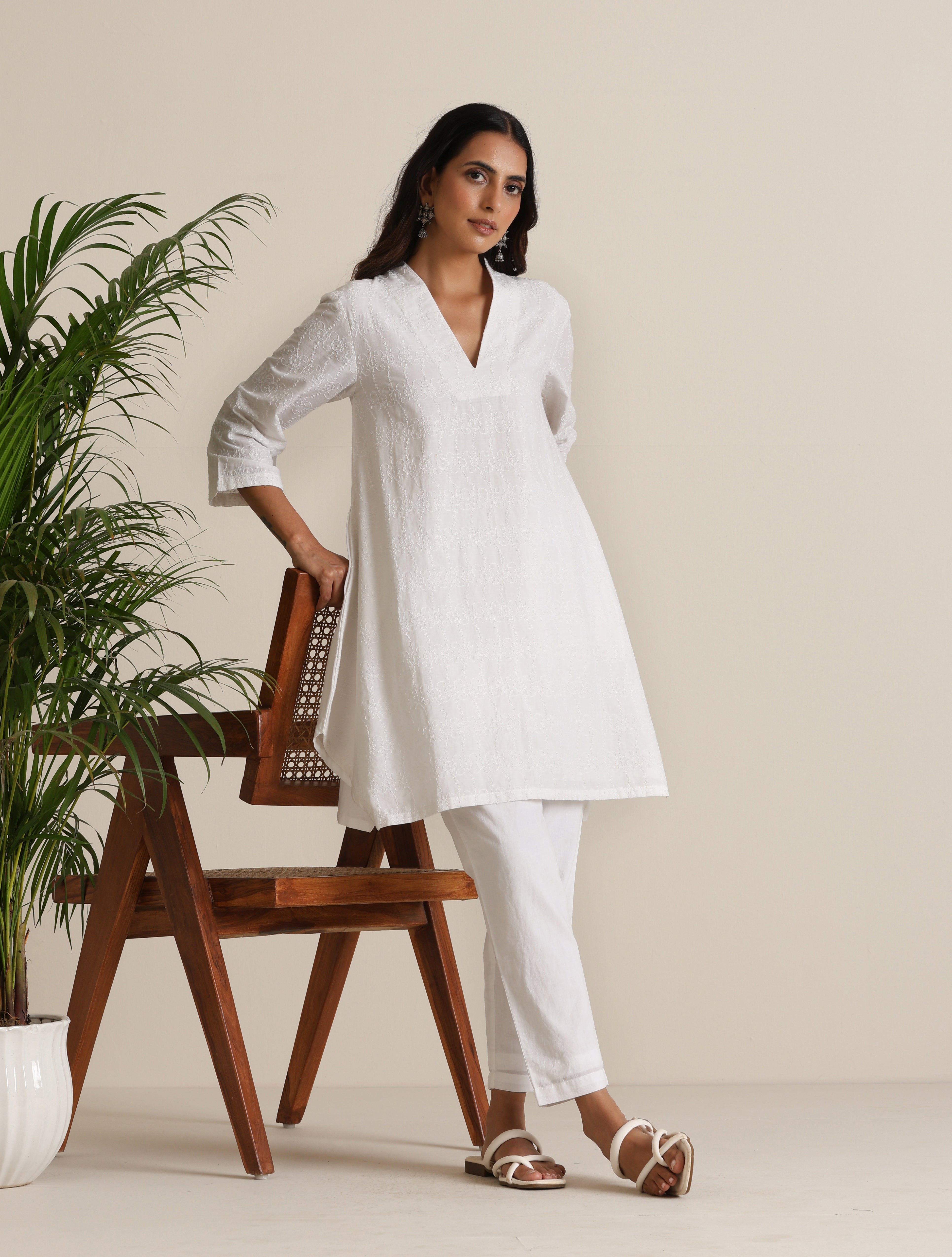 trueBrowns White Cotton Embroidered Co-ord Set - Distacart