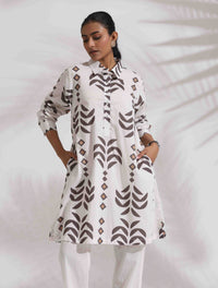 Thumbnail for trueBrowns White Cotton Stripe Print Kurta Co-ord Set
