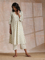 Thumbnail for trueBrowns Green Buta On Off White Block Print Cotton Slit Gathered Kurta Set - Distacart