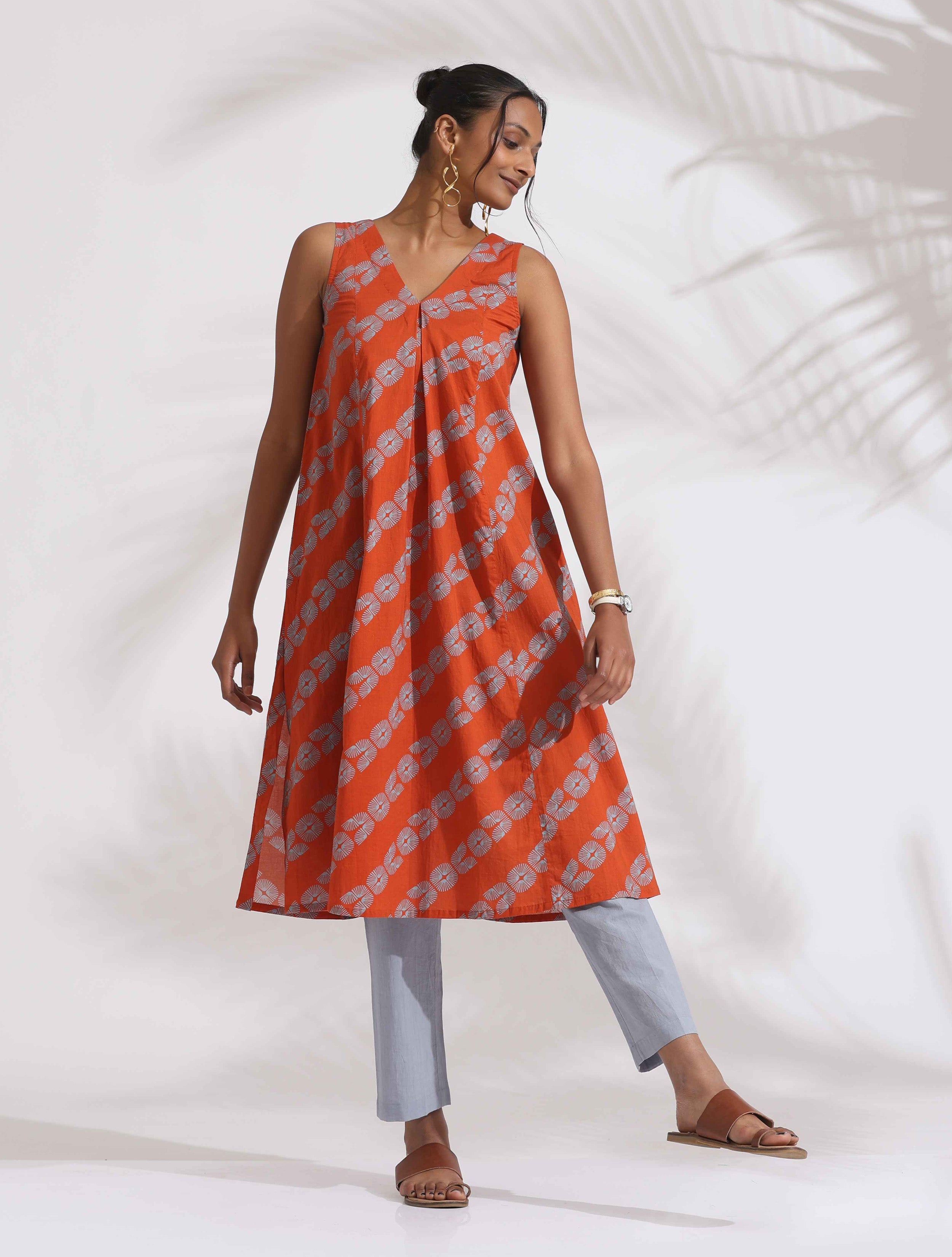 trueBrowns Orange Cotton Print Sleeveless Kurta Set - Distacart