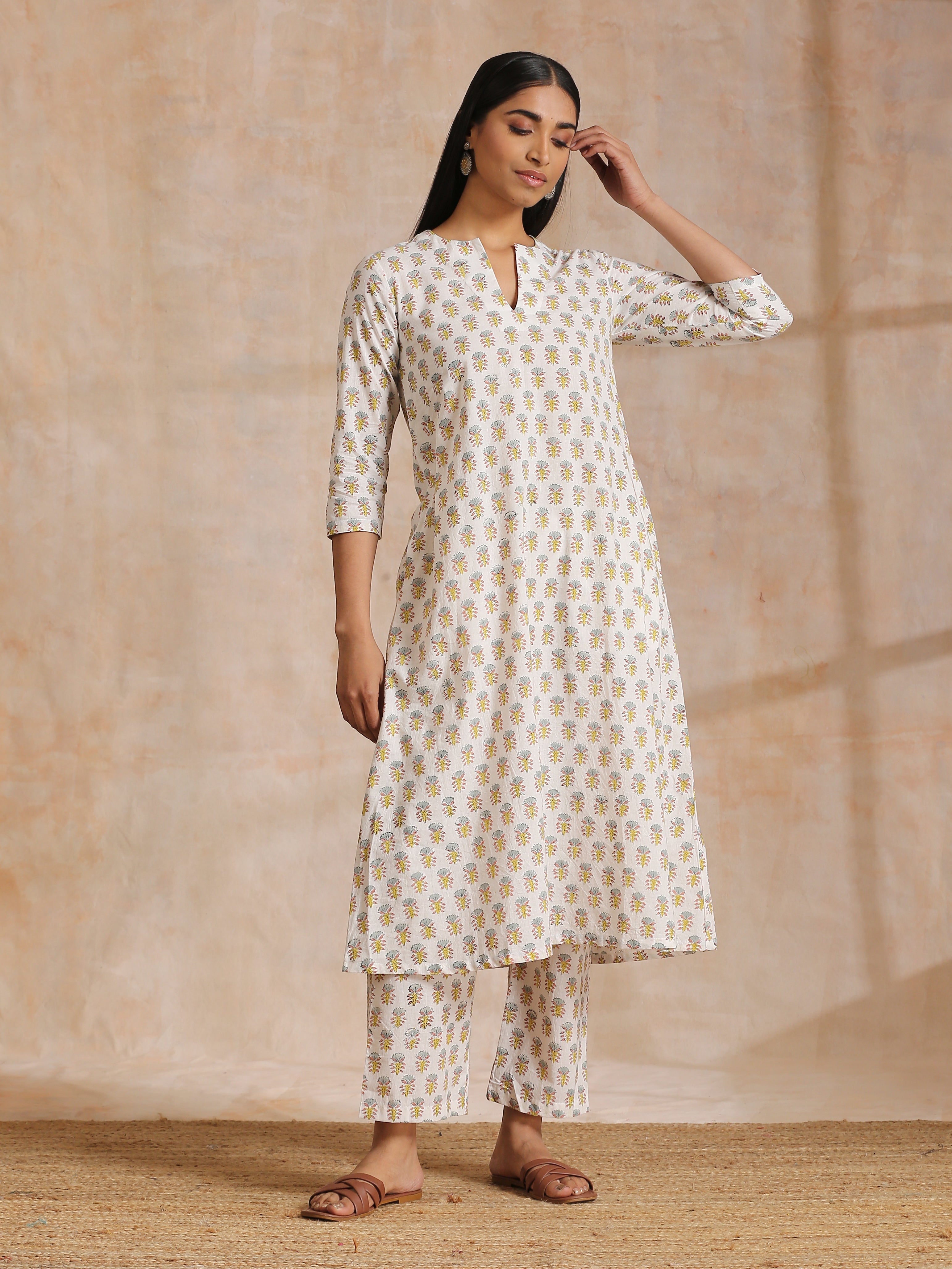 trueBrowns Multi Color Floral Booti Print Cotton Flared Kurta Pant Set - Distacart