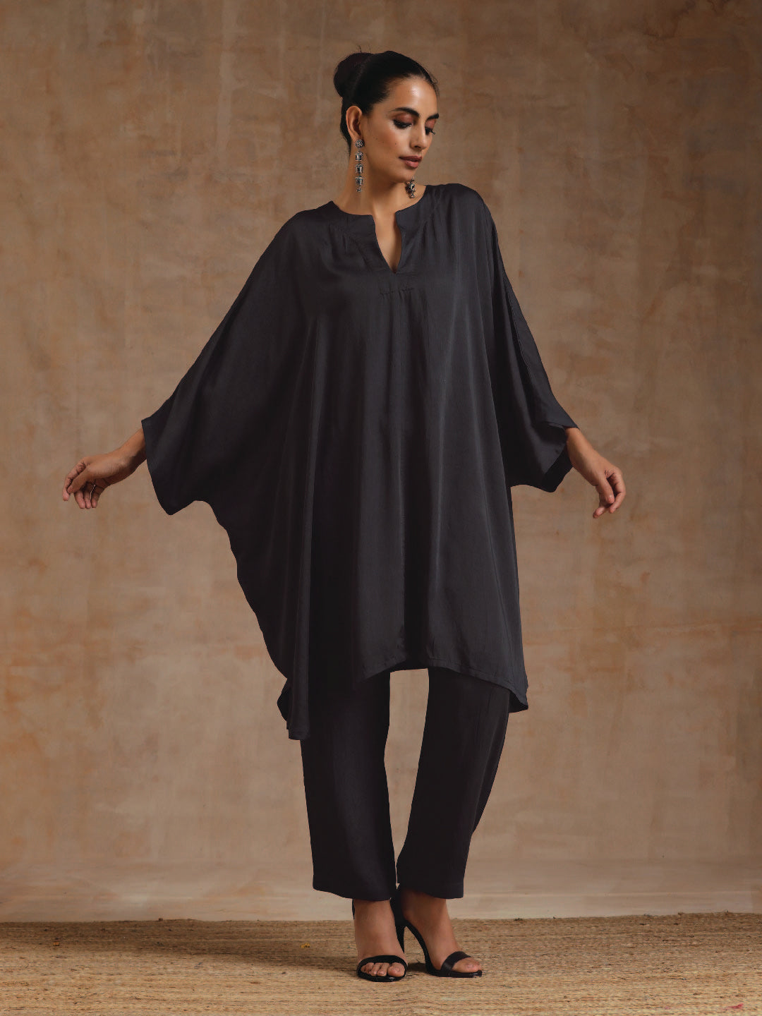 trueBrowns Grey Modal Satin Oversized Round Co-Ord Set - Distacart