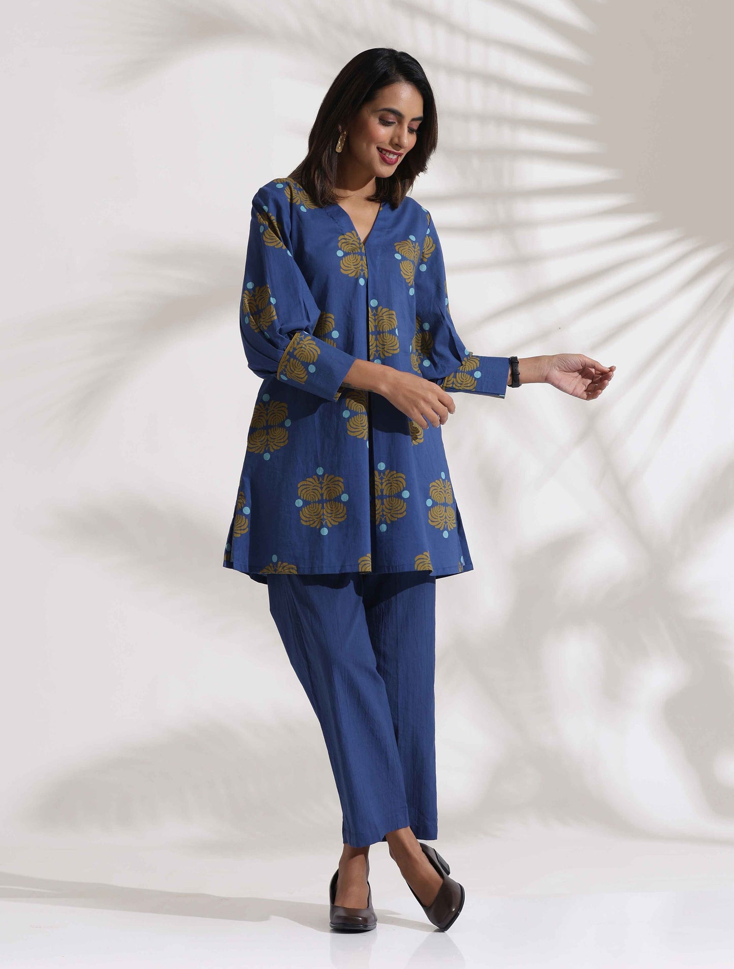 trueBrowns Blue Cotton Print Top & Pants Co-ord Set - Distacart