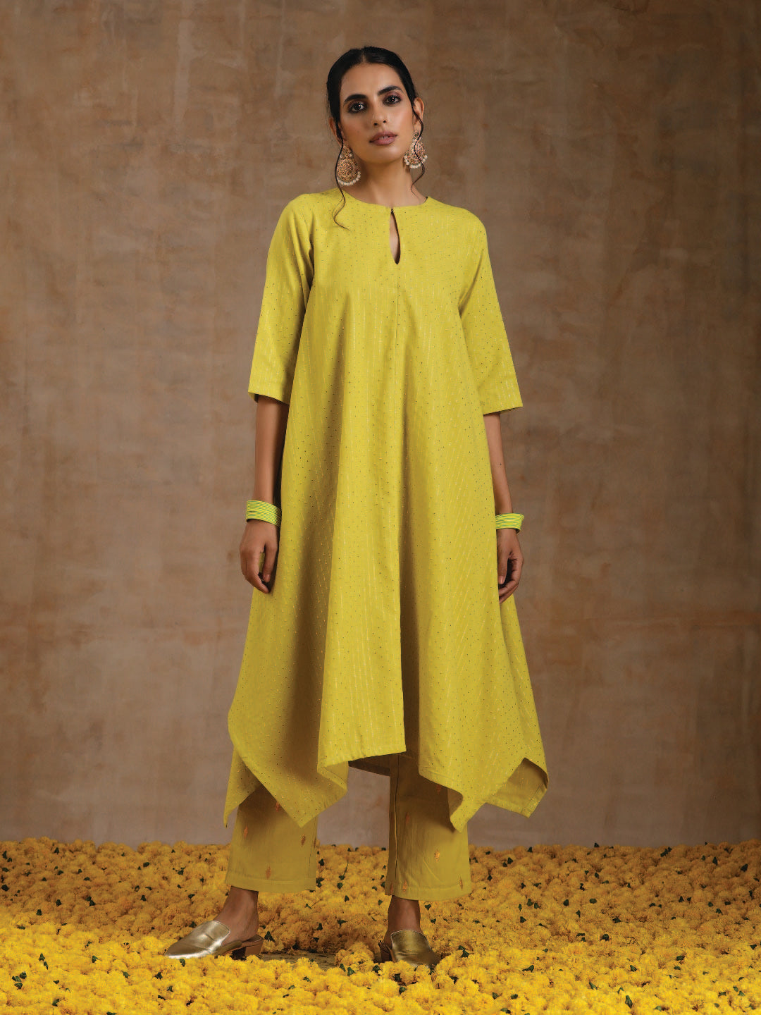 trueBrowns Lime Gold Cotton Handkerchief Kurta Set - Distacart