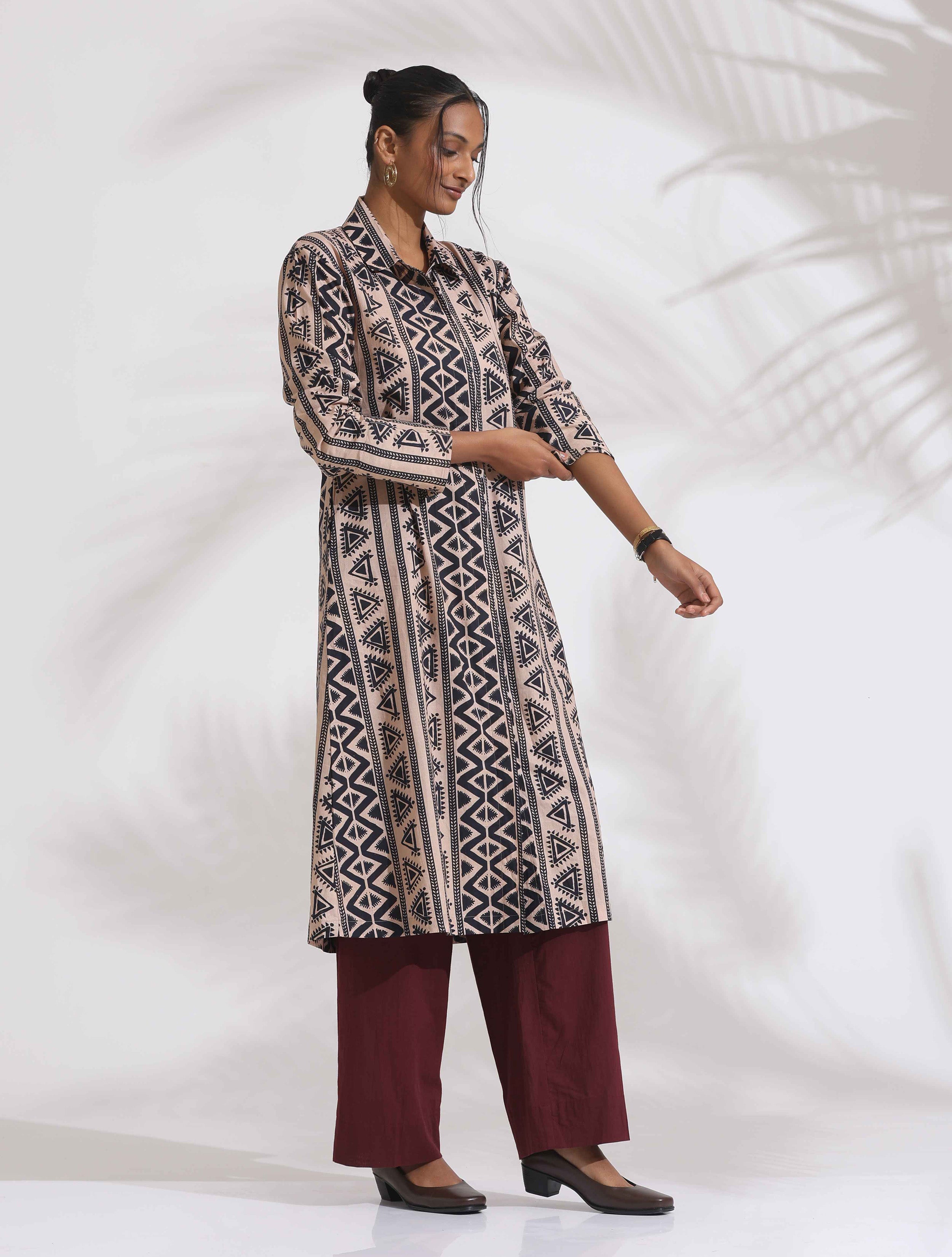 trueBrowns Beige Cotton Geometric Print Shirt Kurta Set - Distacart