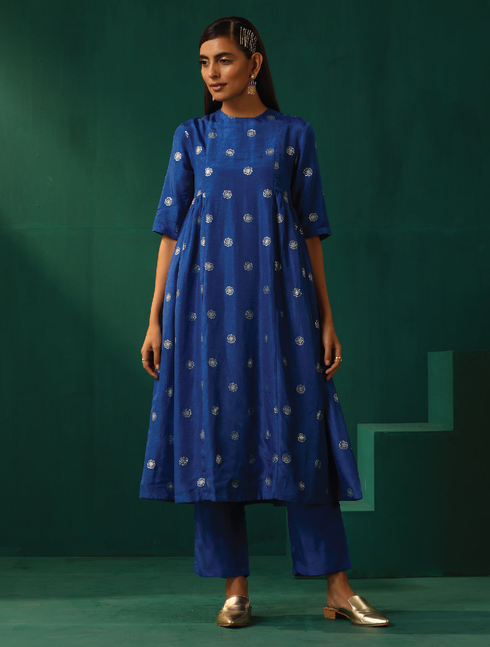 trueBrowns Royal Blue Geometric Floral Viscose Silk Side Gathered Kurta Pant Set - Distacart