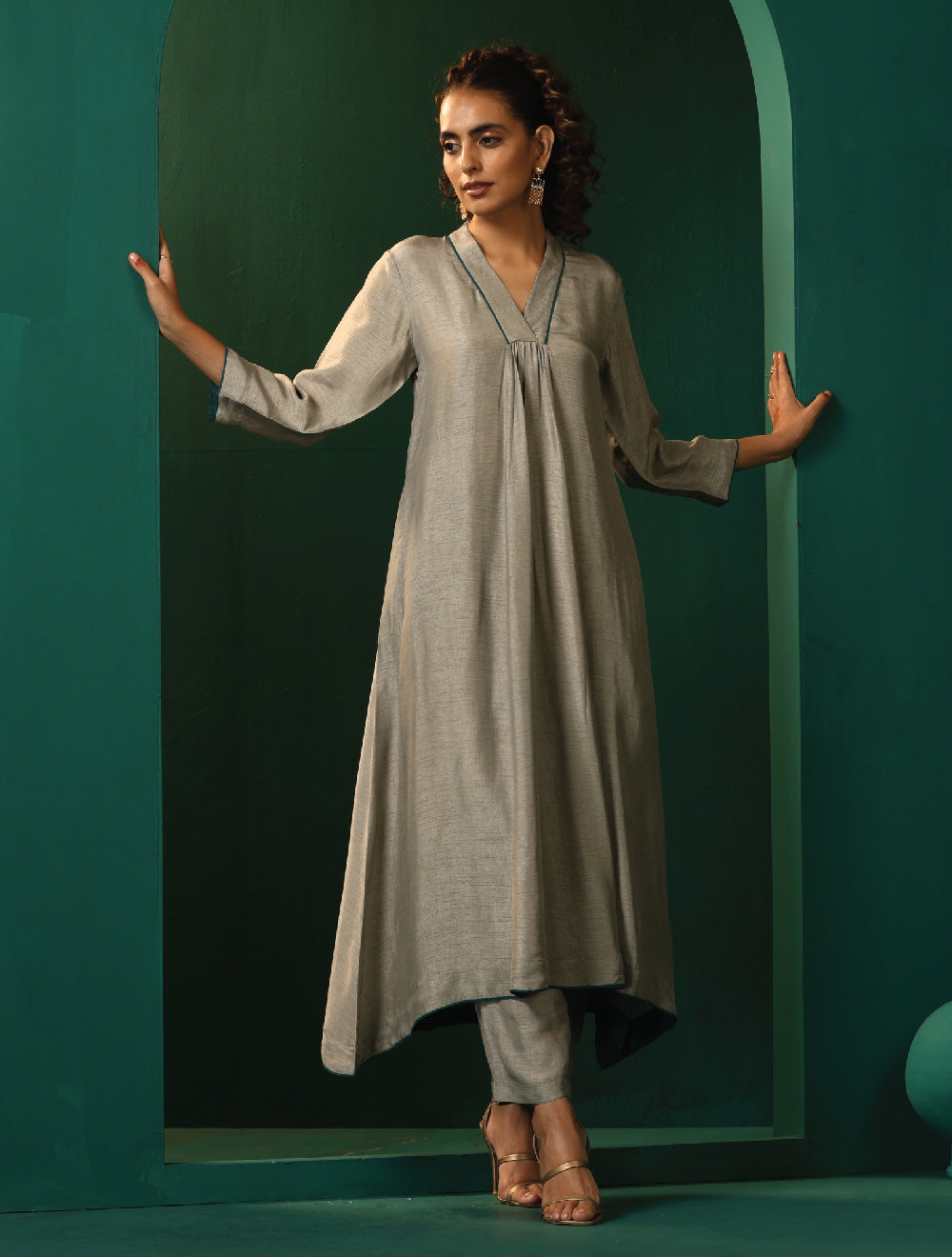 trueBrowns Grey Silk Front Gathered Kurta Pant Set - Distacart