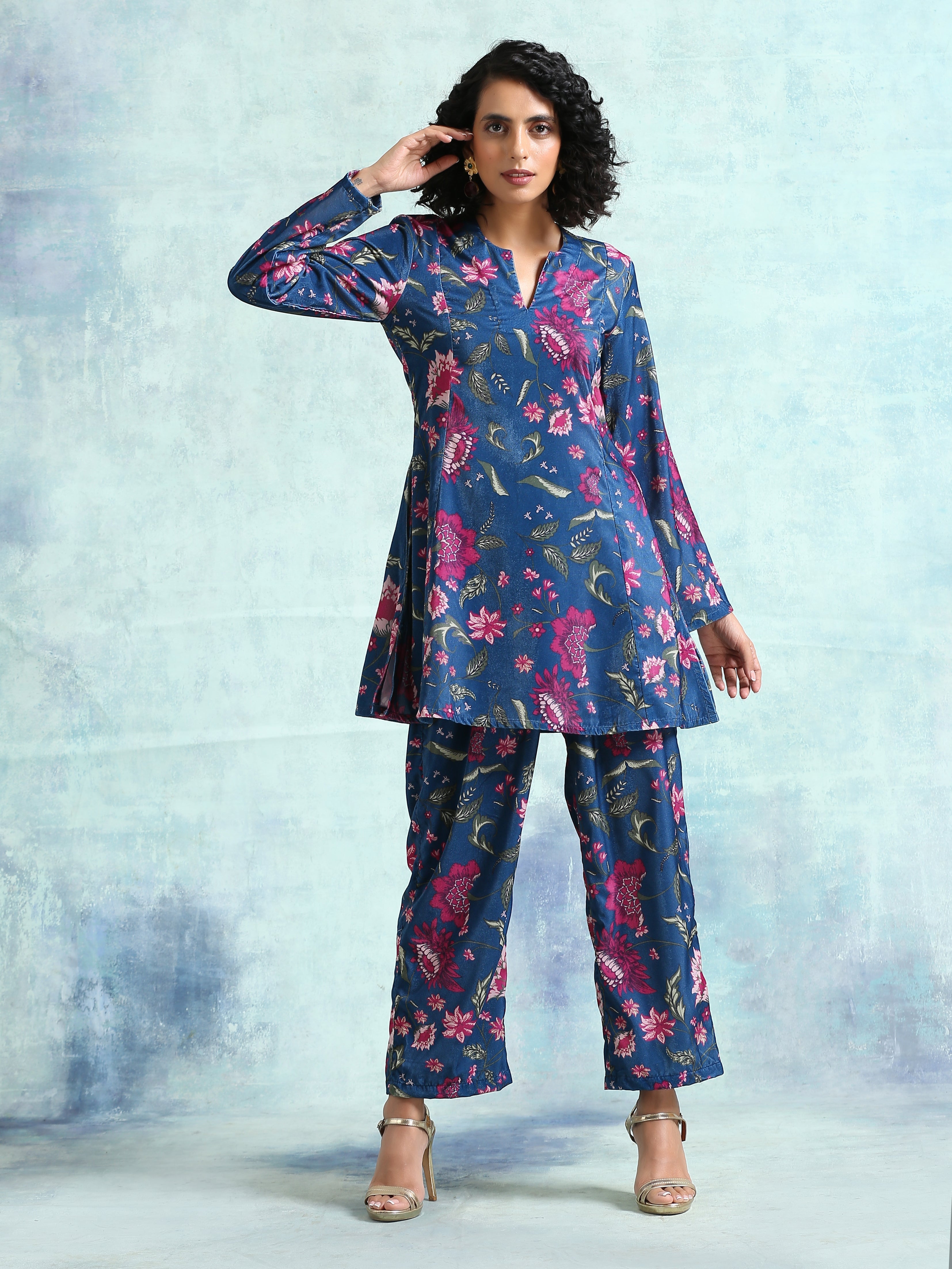 trueBrowns Blue Printed Velvet Co-Ord Set - Distacart