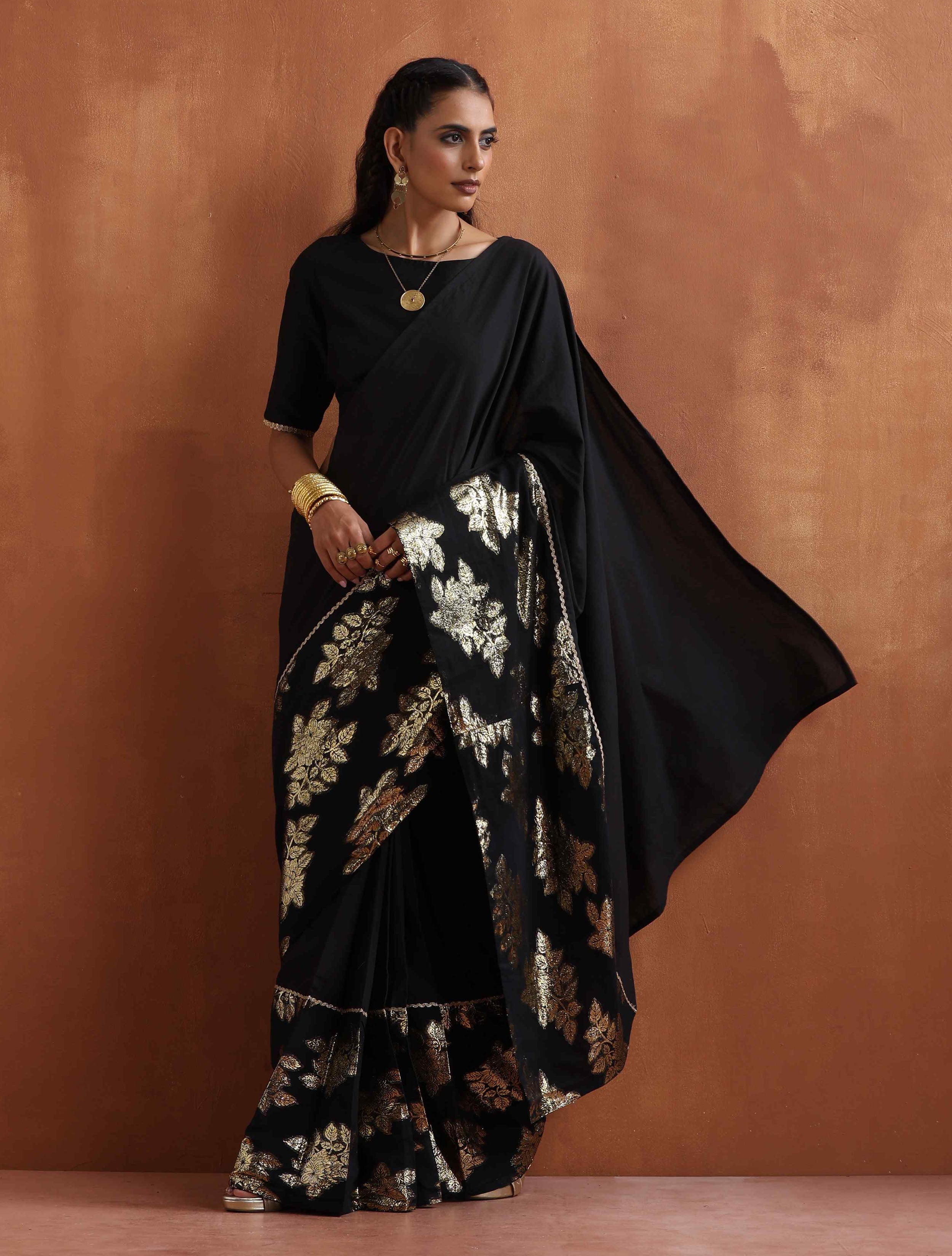 trueBrowns Black Metallic Ready To Wear Saree - Distacart