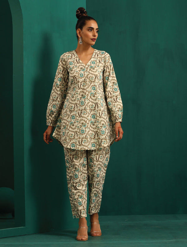 trueBrowns Teal Floral Cotton Printed Short Co-ord Set - Distacart