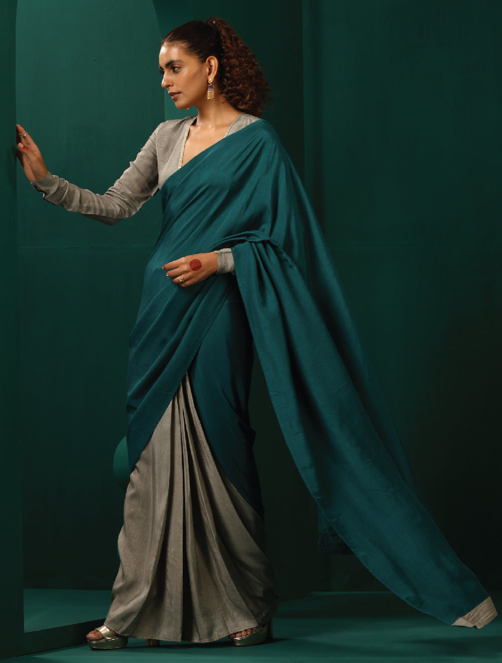trueBrowns Teal Grey Silk Ready to Wear Saree - Distacart