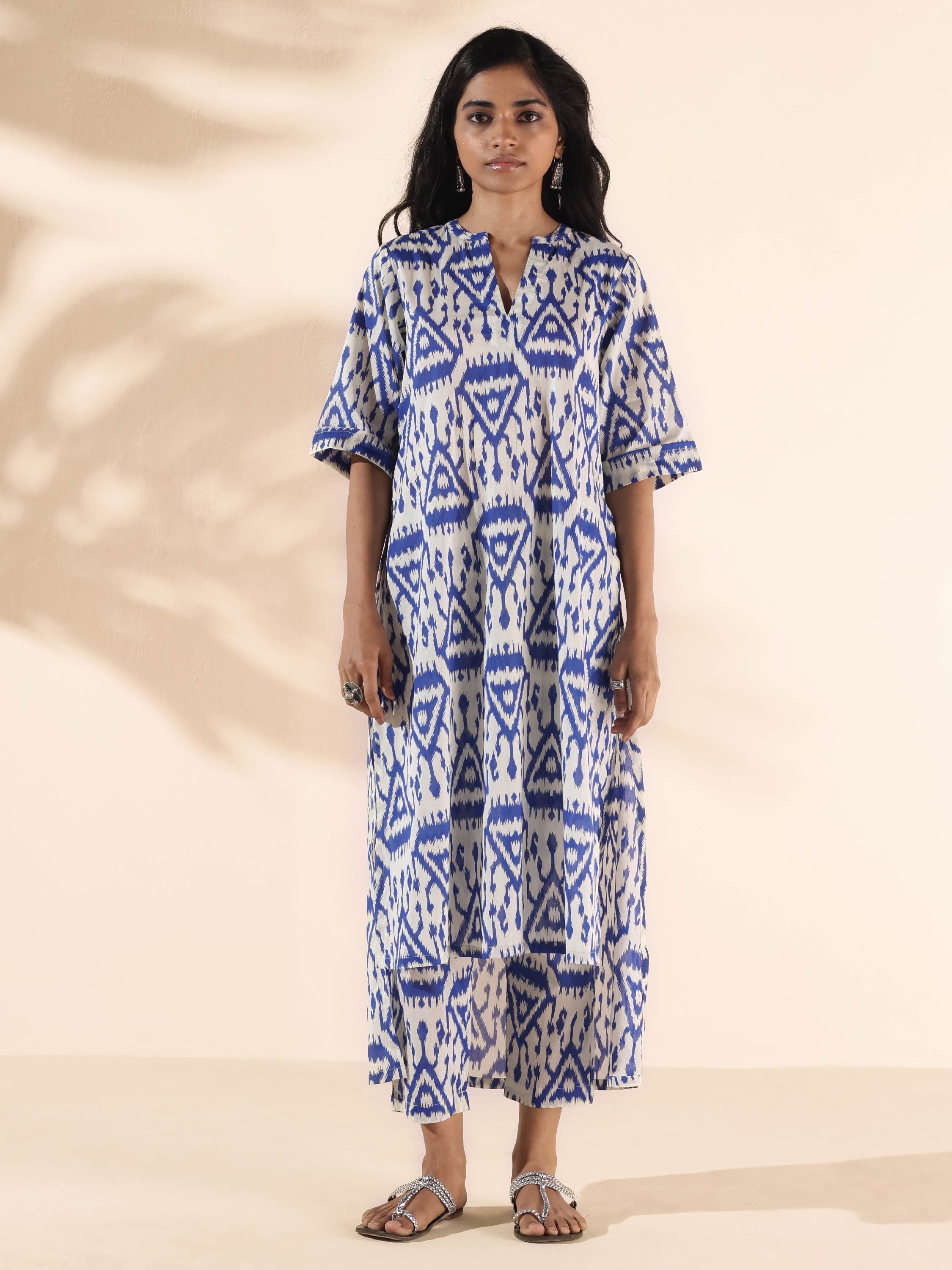 trueBrowns Blue Cotton Ikat High-Low Kurta Pant Set - Distacart