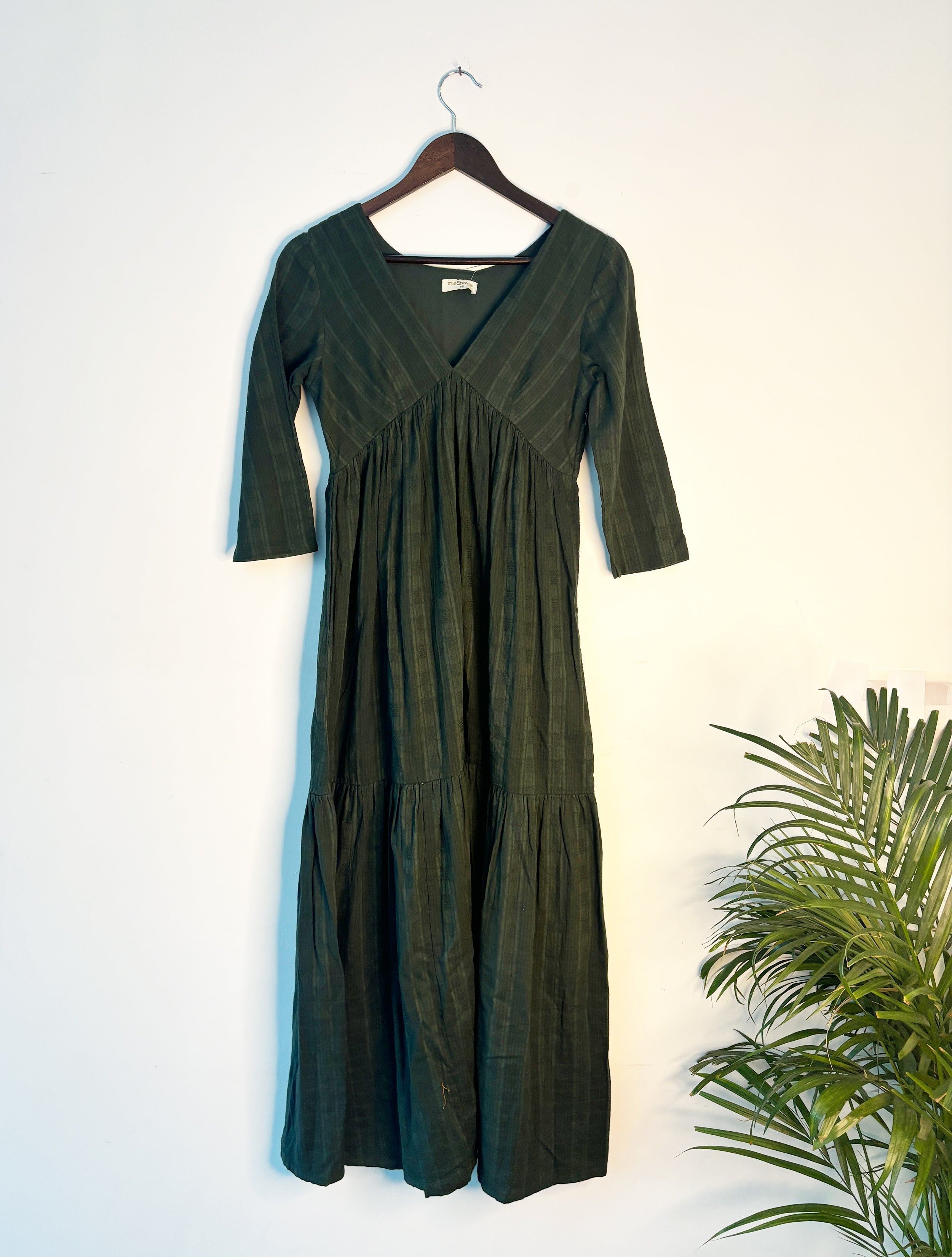 trueBrowns Charcoal Green Check Dobby Dress - Distacart