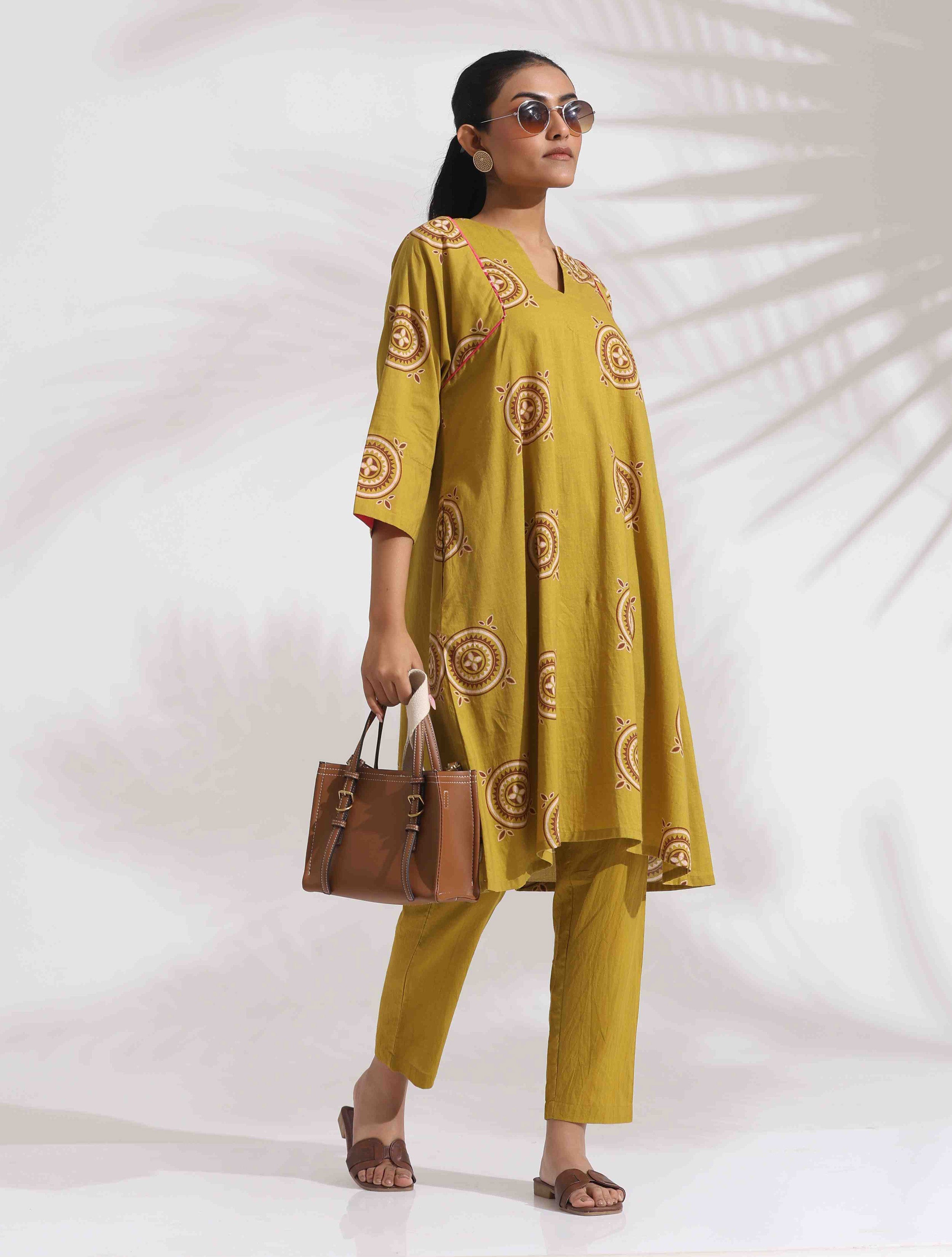 trueBrowns Green Cotton Print Kimono Sleeves Kurta Co-ord Set - Distacart