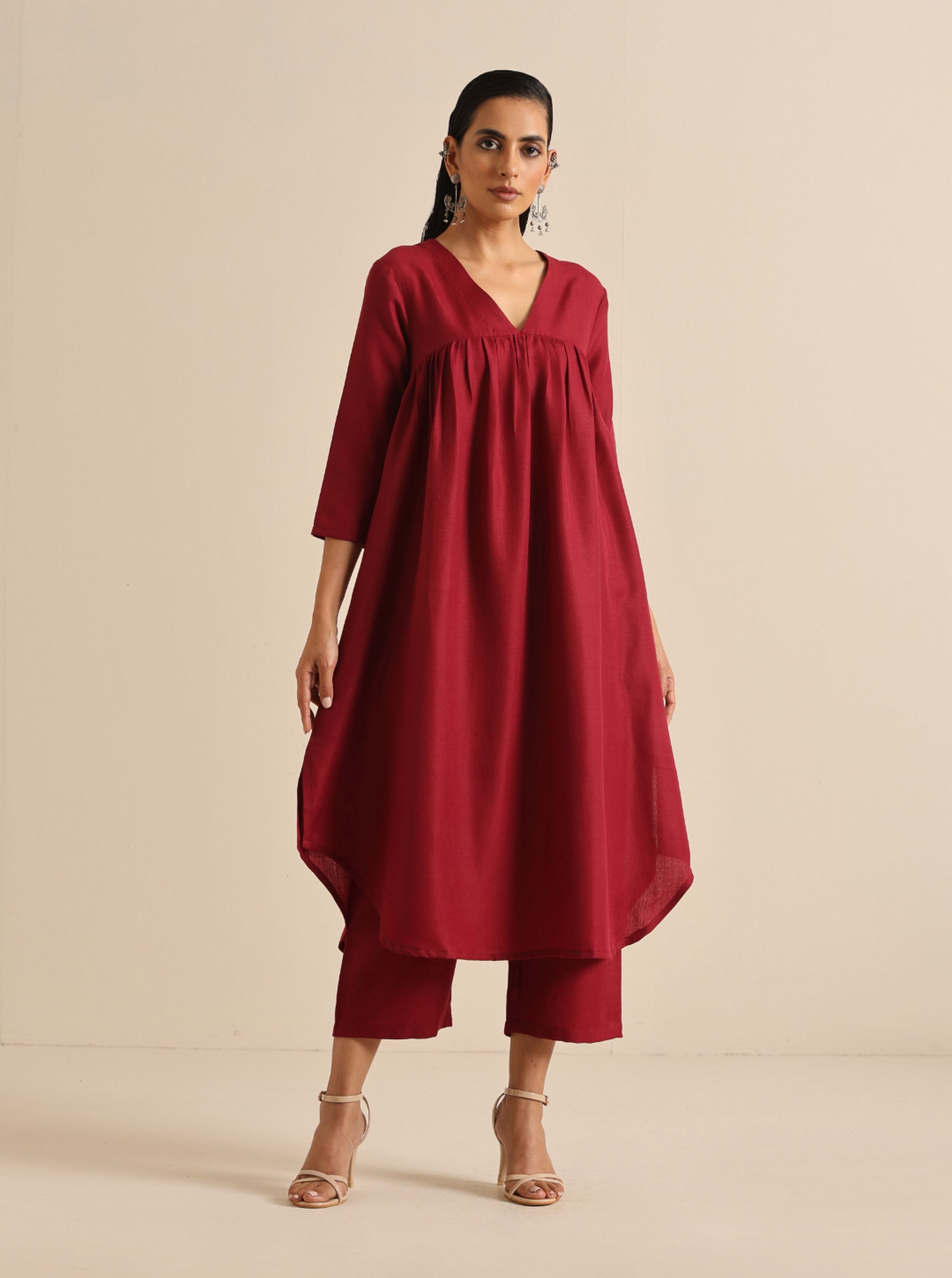 trueBrowns Maroon Slub Gathered Kurta Pant Set - Distacart
