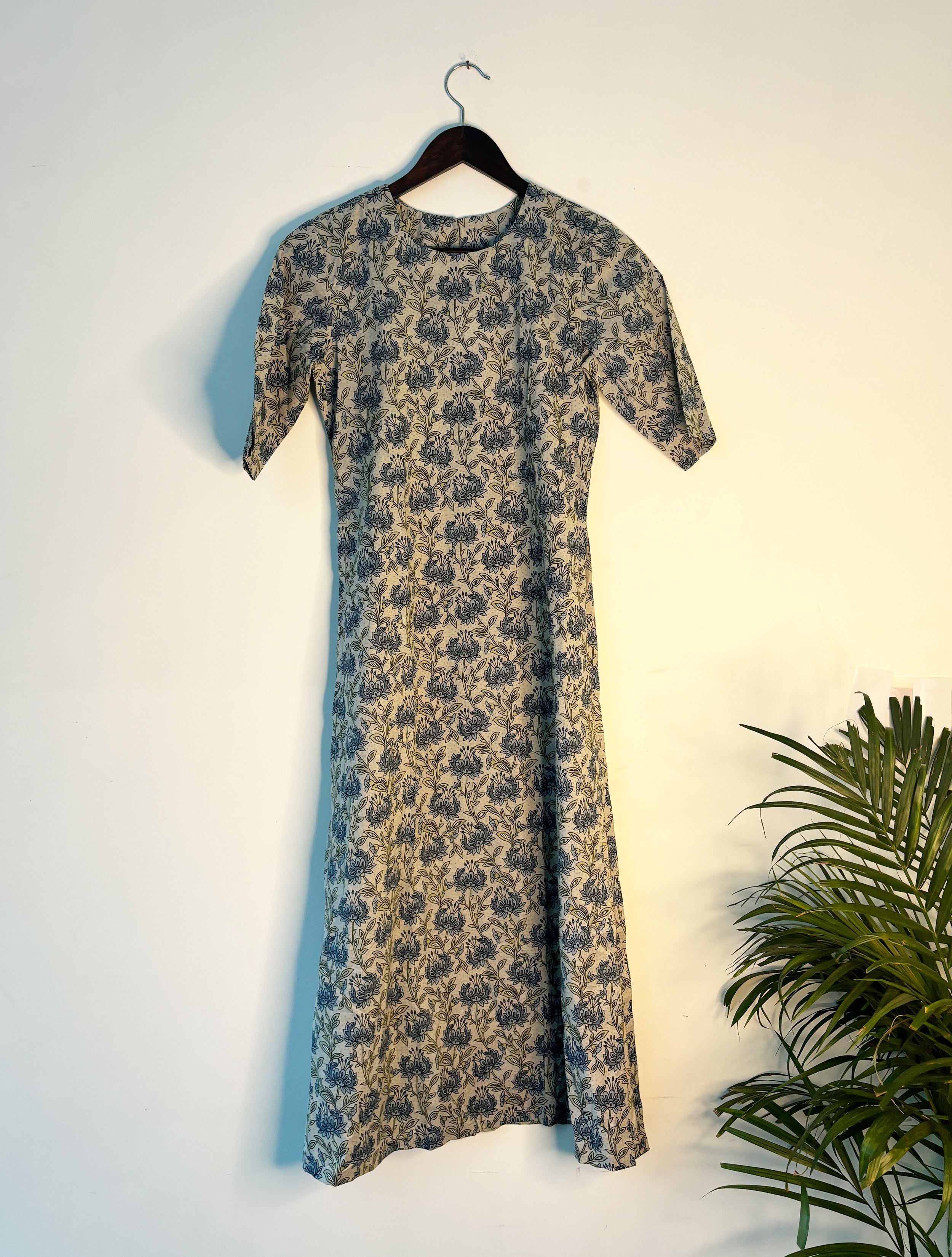 trueBrowns Blue Floral Print Kurta - Distacart