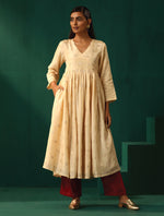 Thumbnail for trueBrowns Ivory Geometric Floral Viscose Silk Anarkali Kurta Pant Set - Distacart