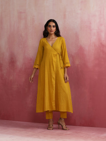 trueBrowns Mustard Cotton Dobby Kurta Set - Distacart