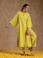 Thumbnail for trueBrowns Lime Gold Cotton Relax High Slit Kurta Set - Distacart