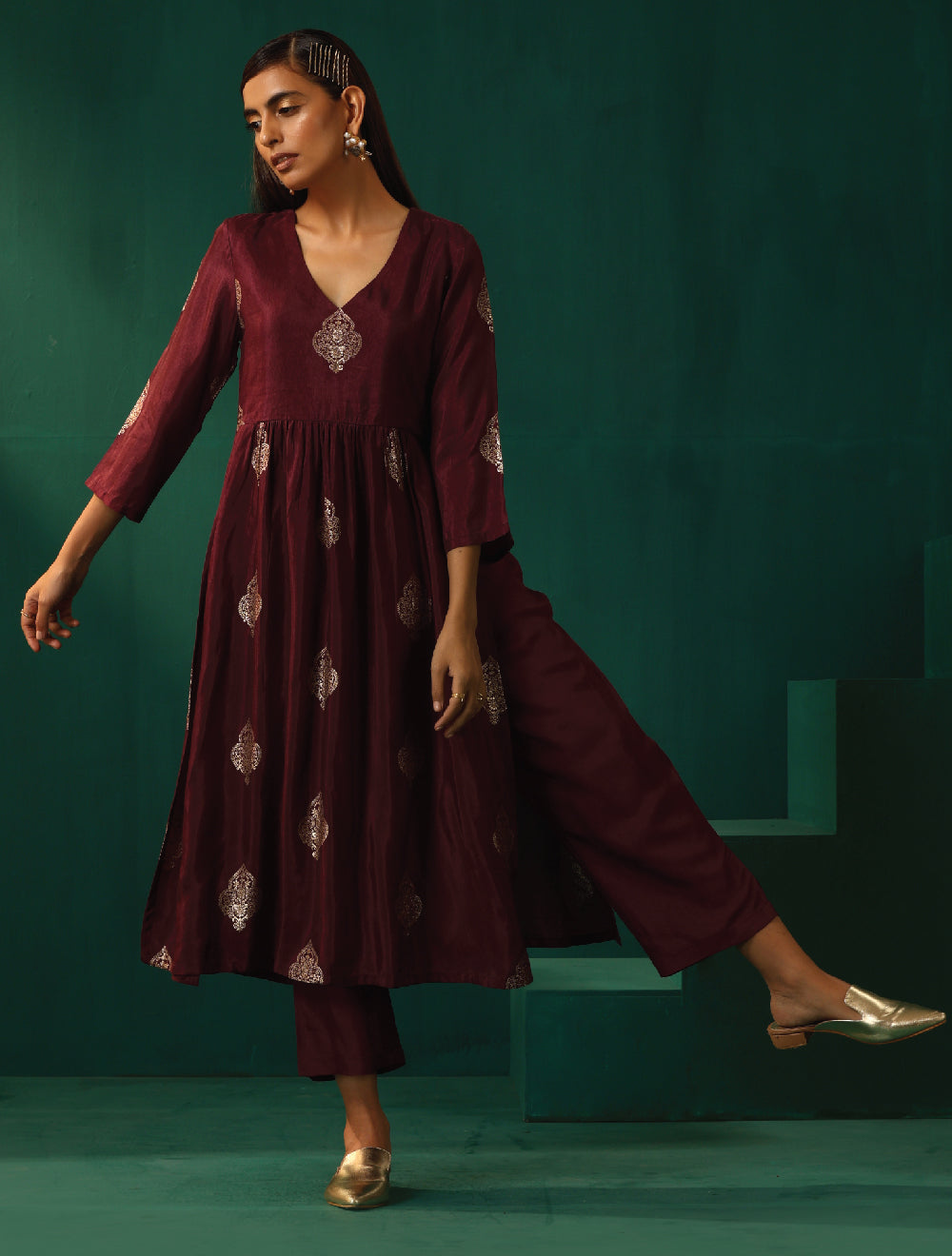 trueBrowns Wine Geometric Viscose Silk High Slit Kurta Pant Set - Distacart