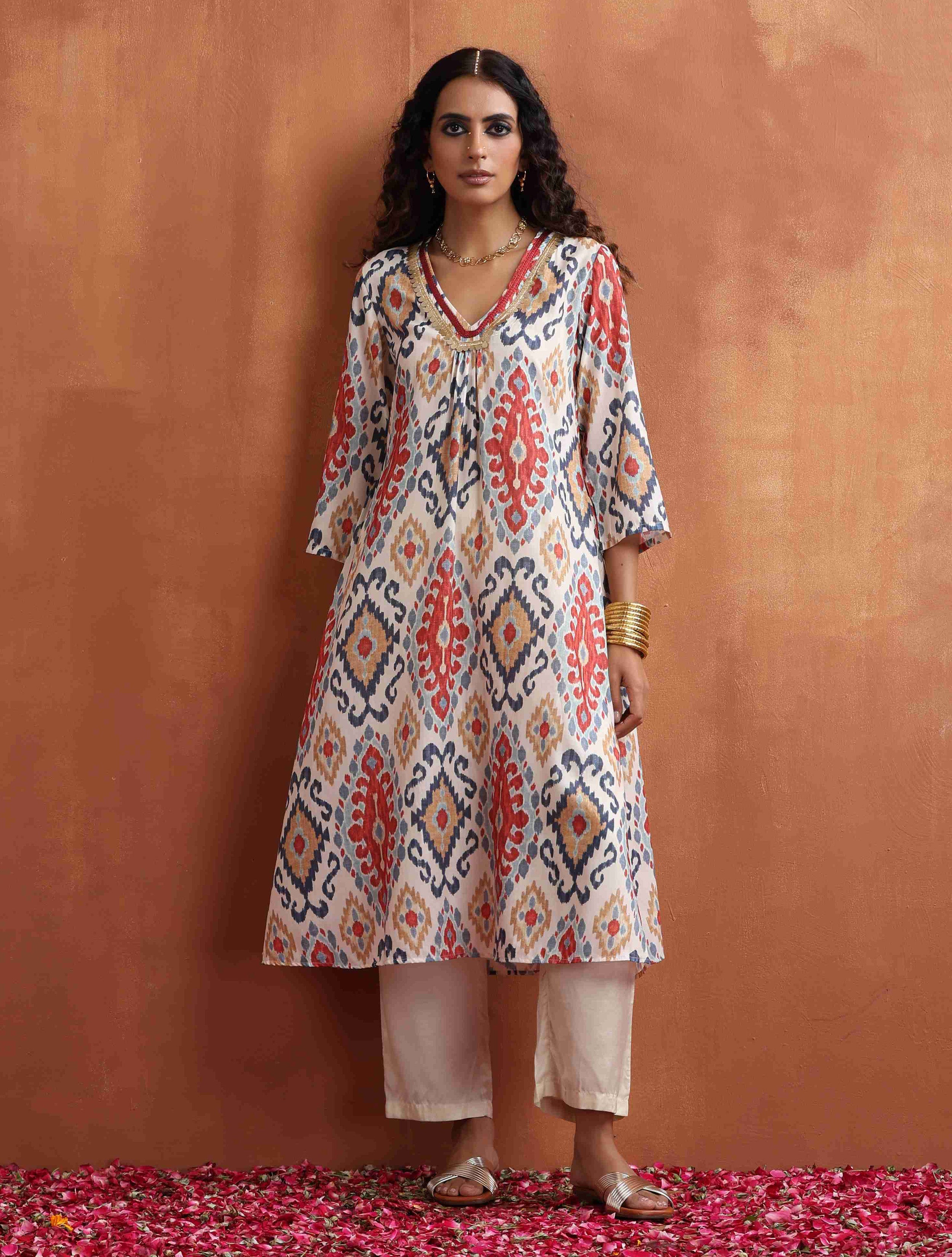 trueBrowns Off White Ikat Print Kurta Set - Distacart