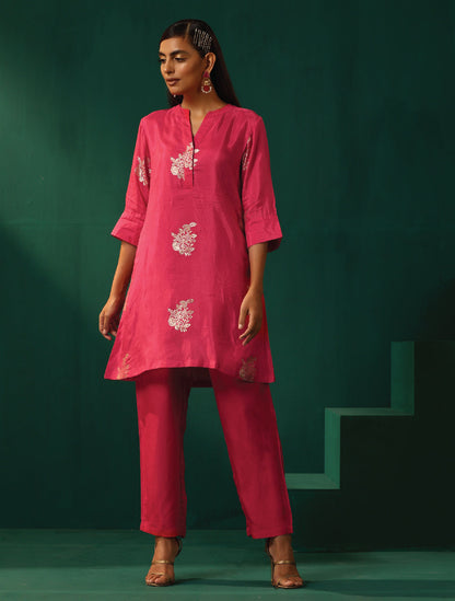 trueBrowns Pink Floral Viscose Silk Round Neck Co-ord Set - Distacart
