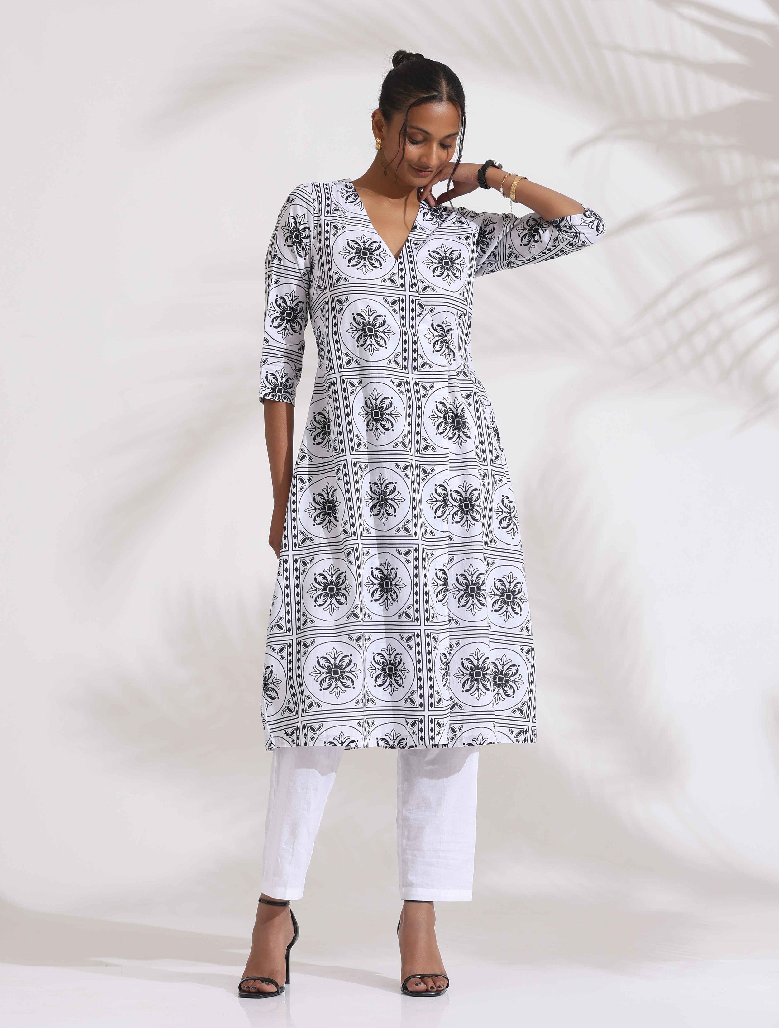 trueBrowns White Cotton Geometric Print Angrakha Kurta Set - Distacart