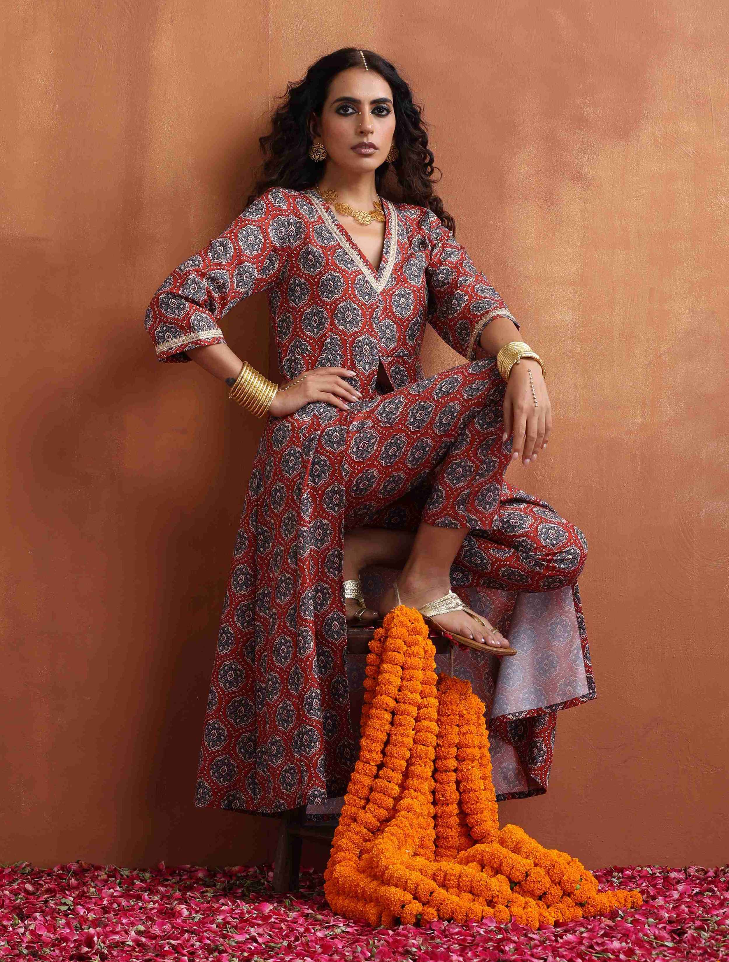trueBrowns Rust Ajrak Print Slit Kurta Set - Distacart