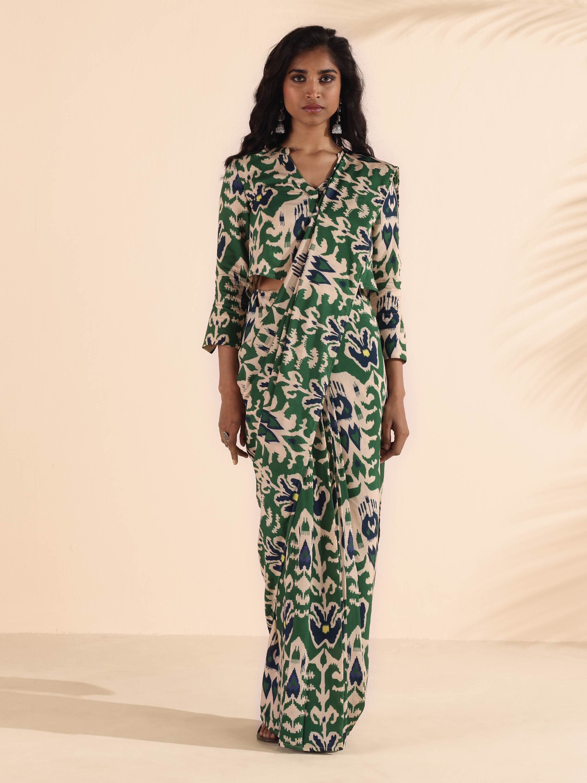 trueBrowns Green Muslin Ikat Saree - Distacart