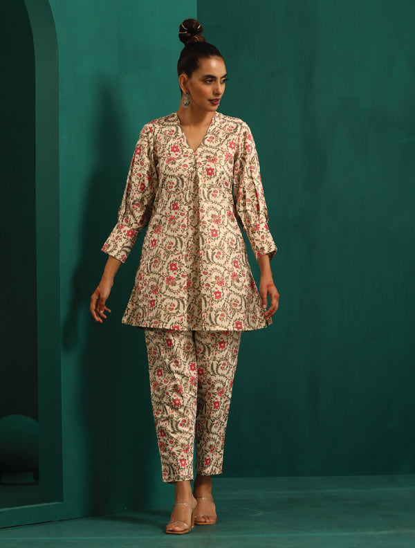 trueBrowns Pink Floral Cotton Printed Neck Pleat Co-ord Set - Distacart
