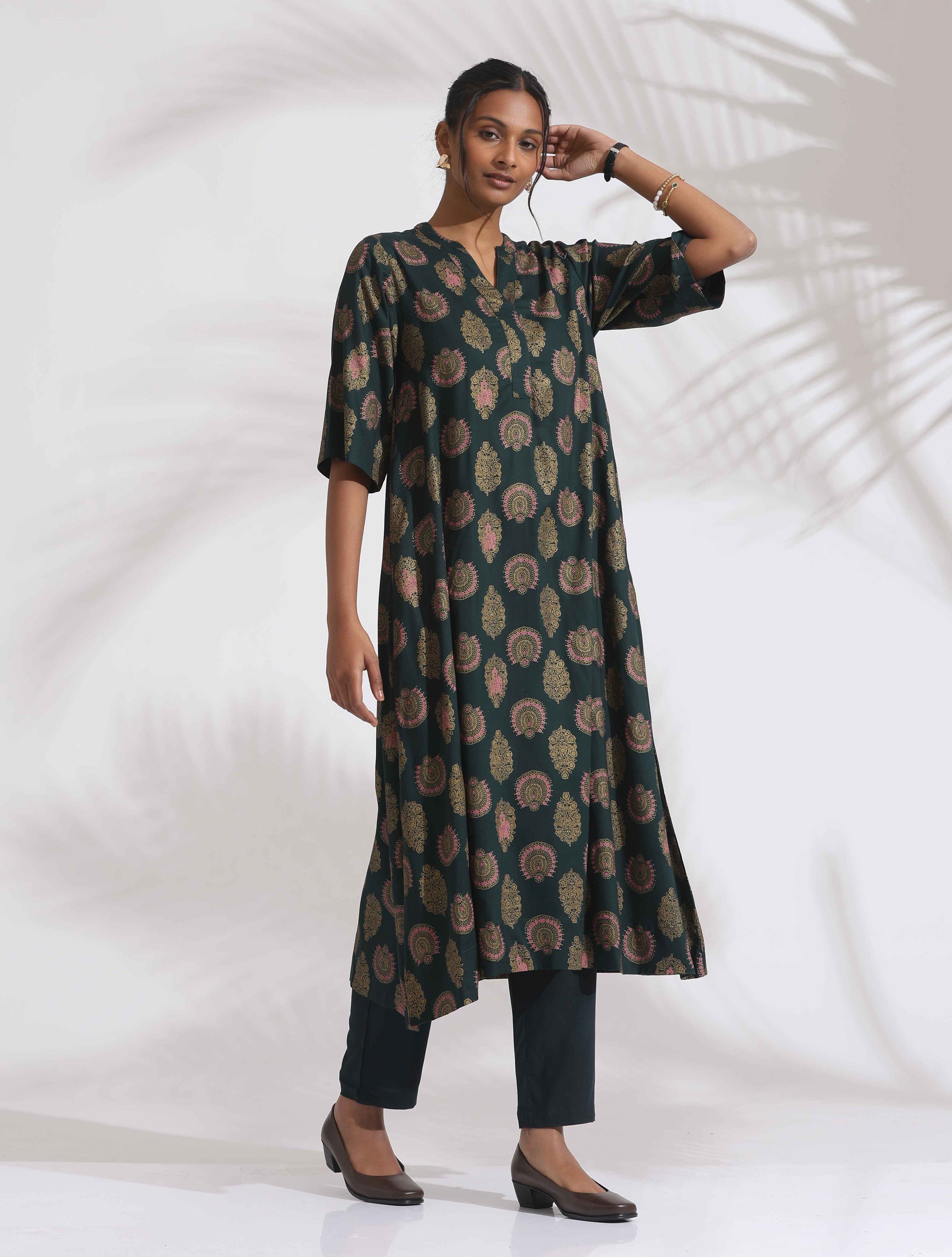 trueBrowns Green Foil Print Cotton Kurta Set - Distacart