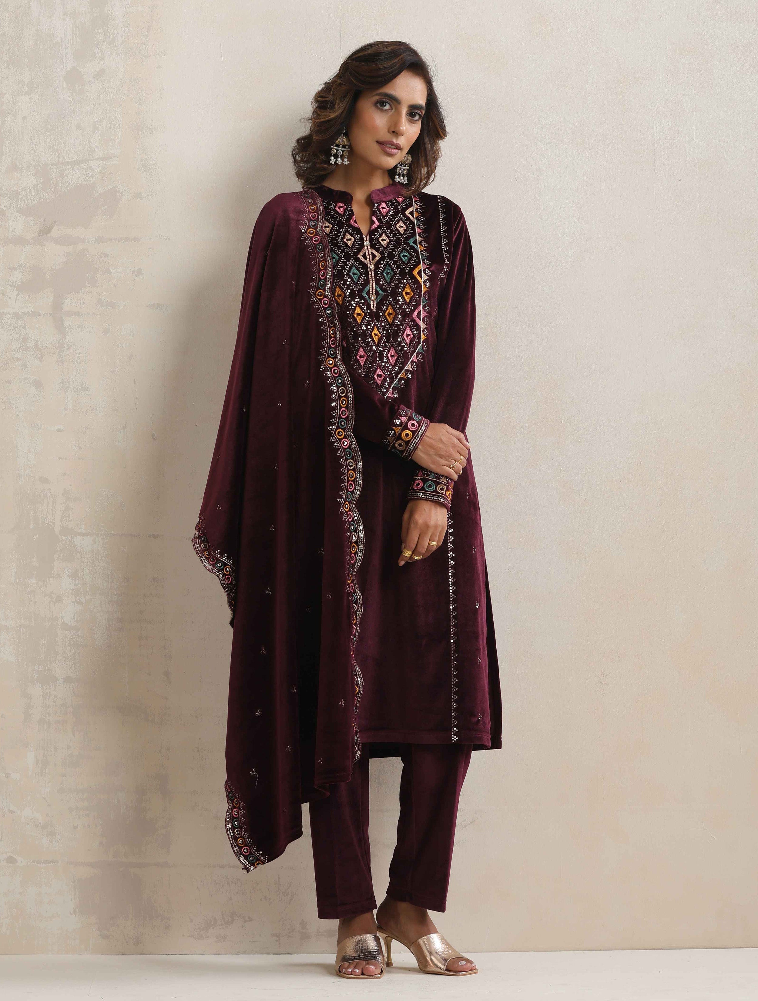 trueBrowns Purple Velvet Geometric Embroidered Kurta Pant Dupatta Set - Distacart