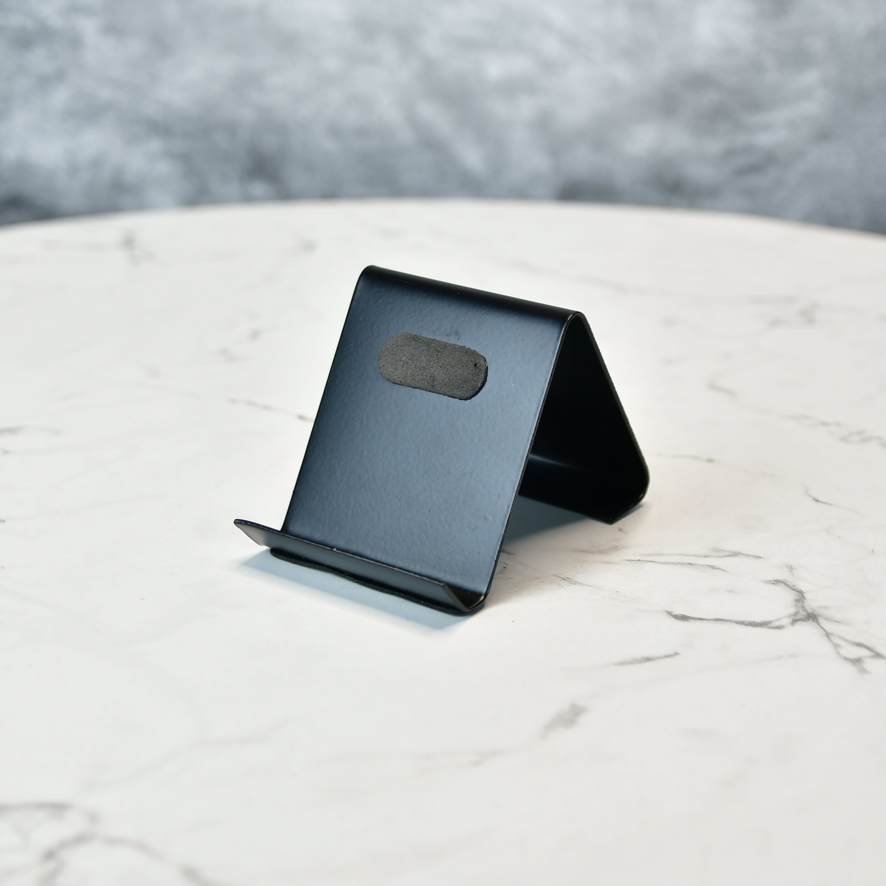 Sowpeace / Modern Freestanding Metal Mobile Phone Stand - Distacart