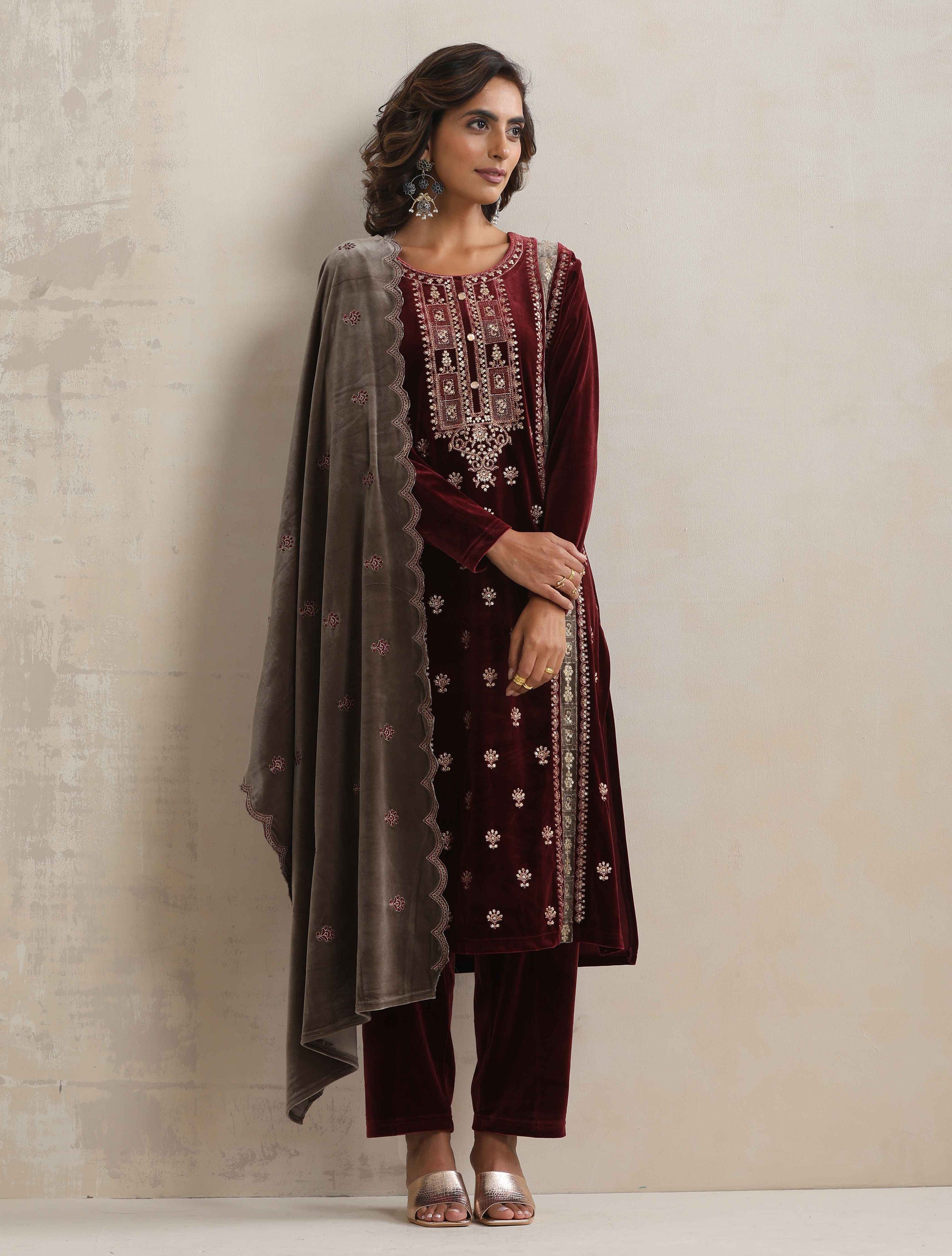 trueBrowns Maroon Velvet Embroidered Kurta Pant Dupatta Set - Distacart