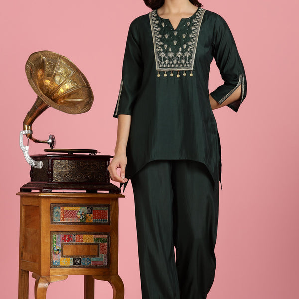 BulBul Women’s Dark Green Embroidered Chanderi Kurta Set