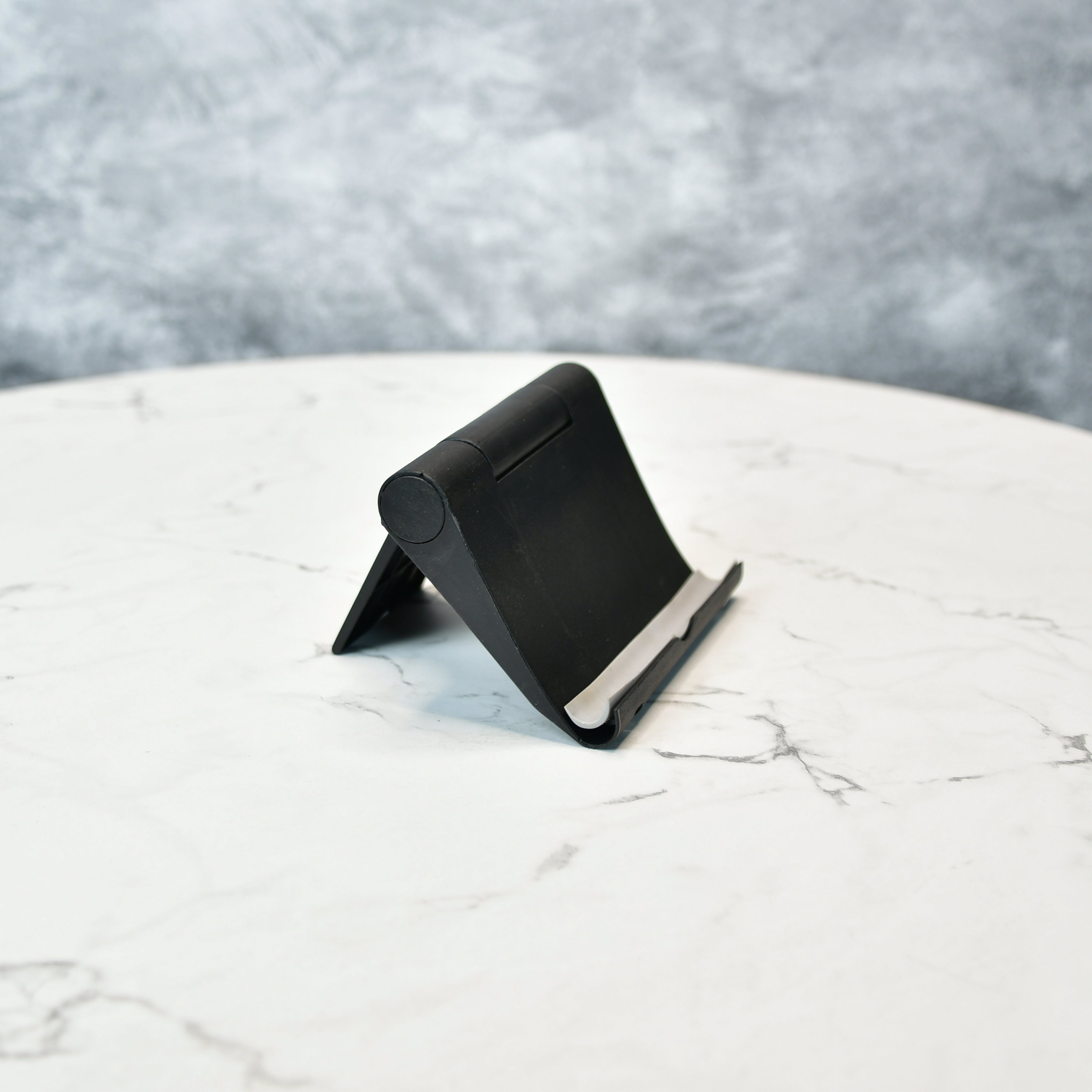Sowpeace / Adjustable Black Tablet Stand | Trendy Desk Accessory