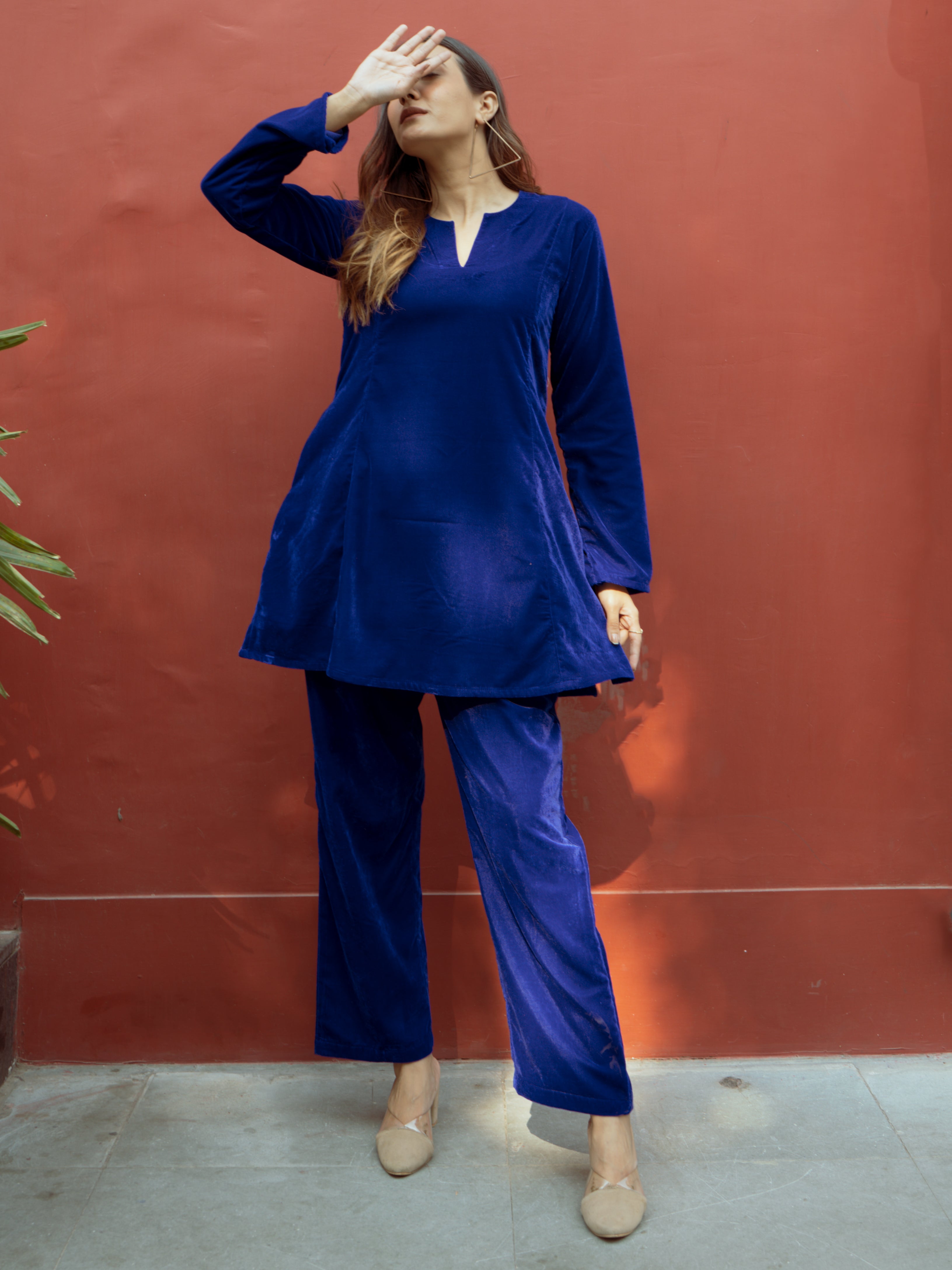 trueBrowns Blue Solid Velvet Co-Ord Set - Distacart