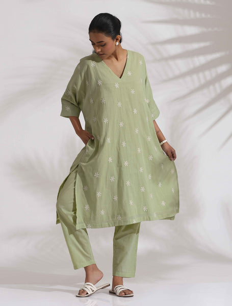 trueBrowns Green Cotton Floral Embroidered Kurta Co-ord Set - Distacart