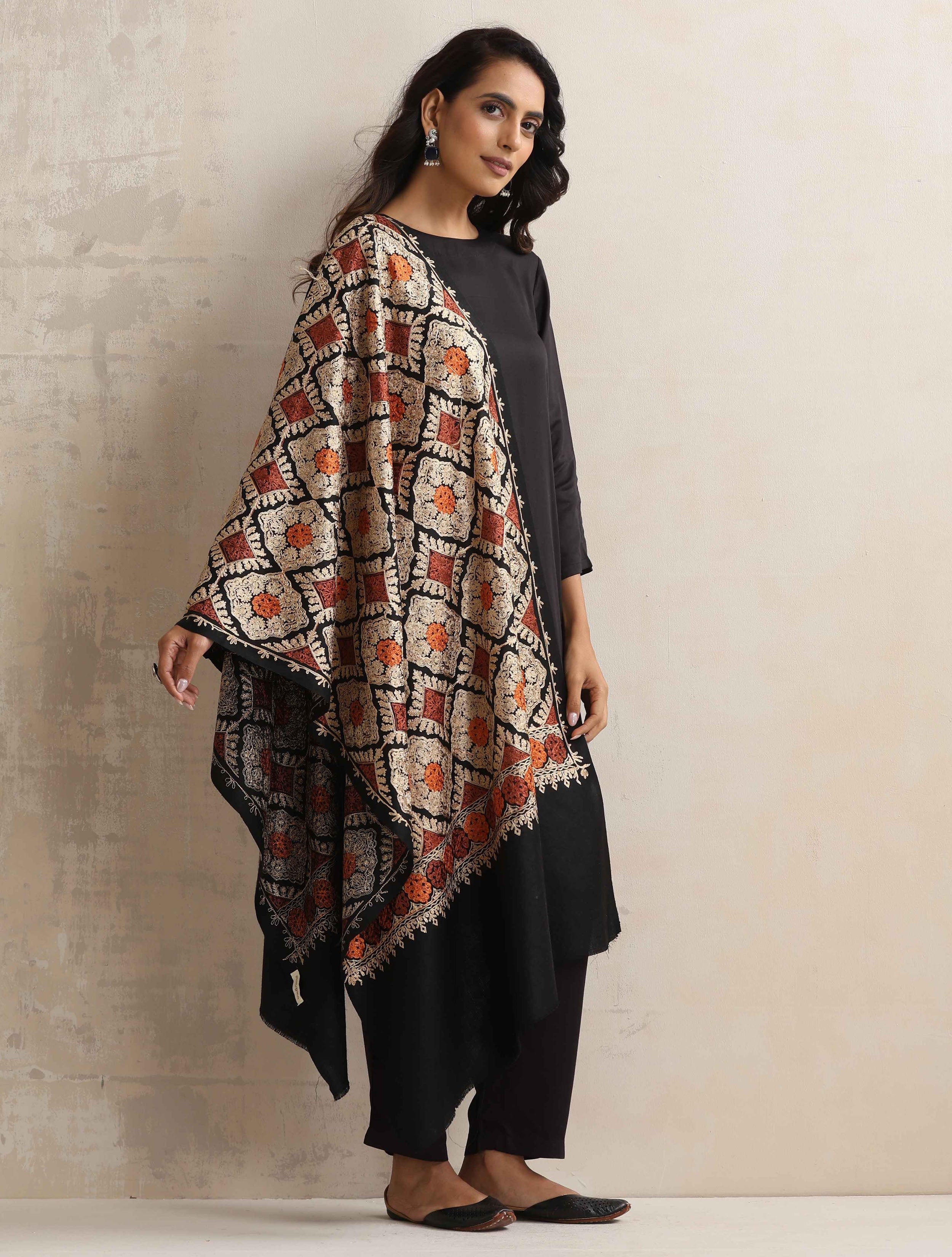 trueBrowns Black Embroidered Woollen Stole - Distacart