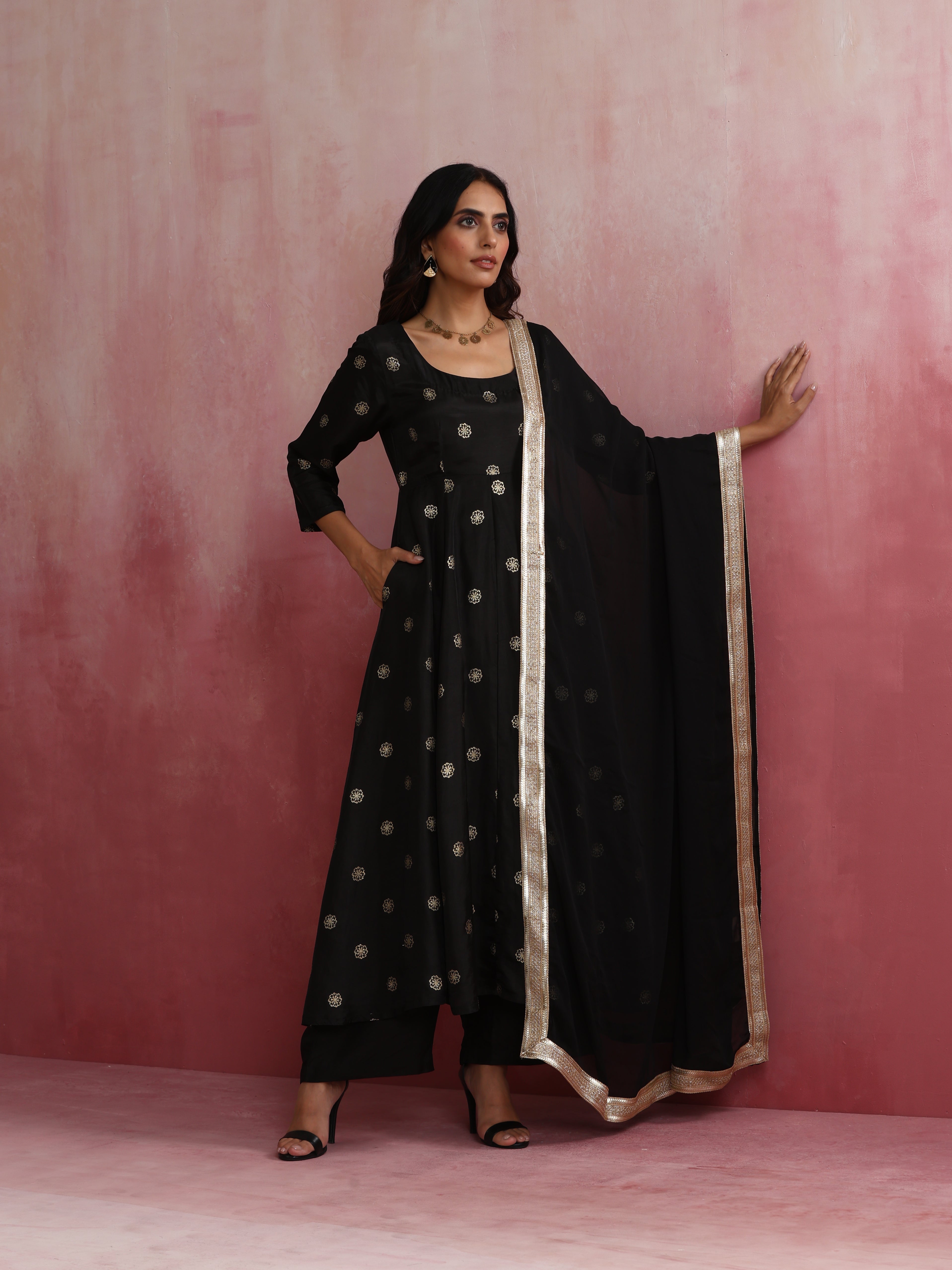 trueBrowns Black Viscose Silk Kurta Set - Distacart