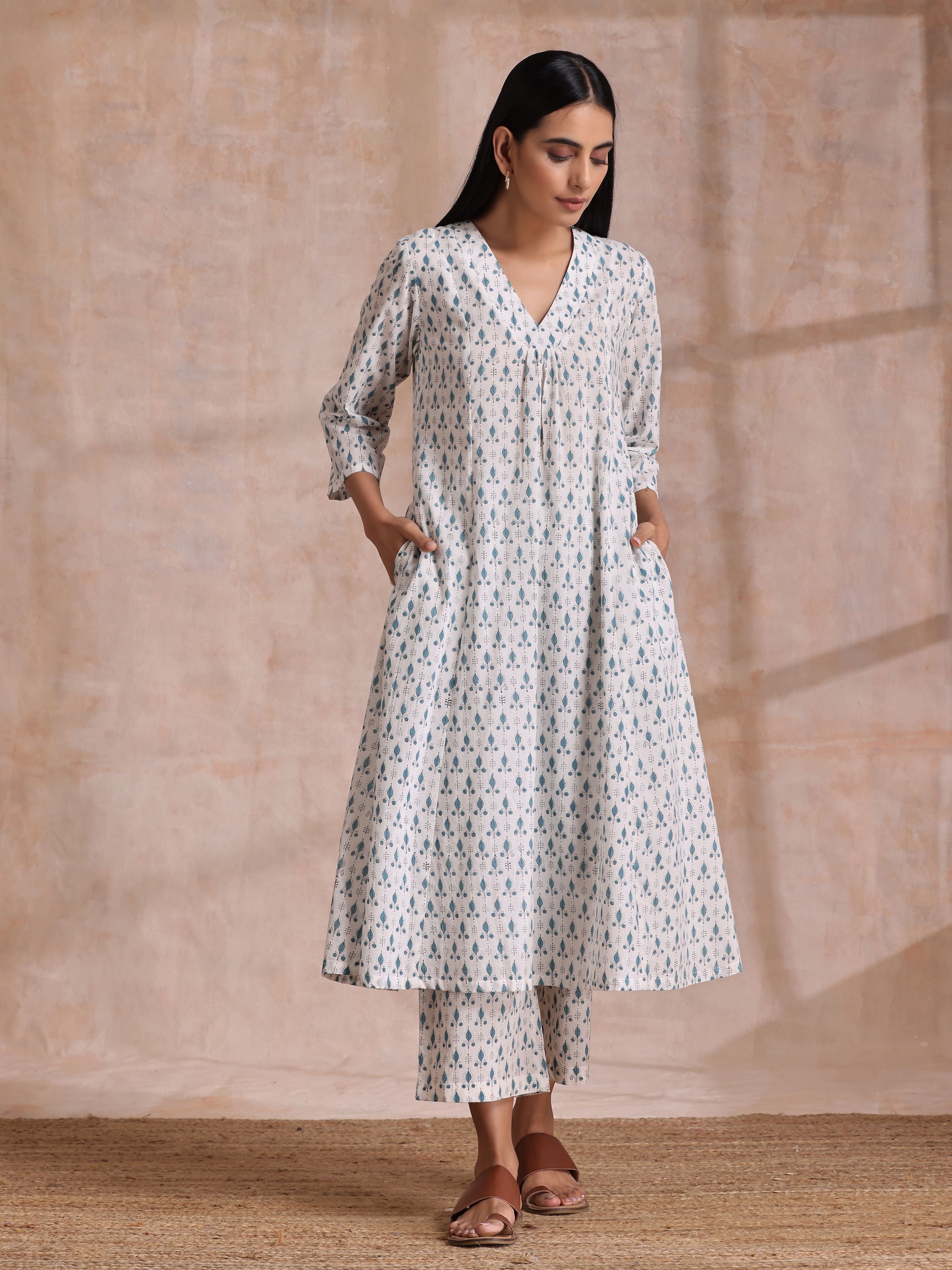 trueBrowns White With Teal Buta Block Print Cotton Front Neck Gathered Kurta Pant Set - Distacart