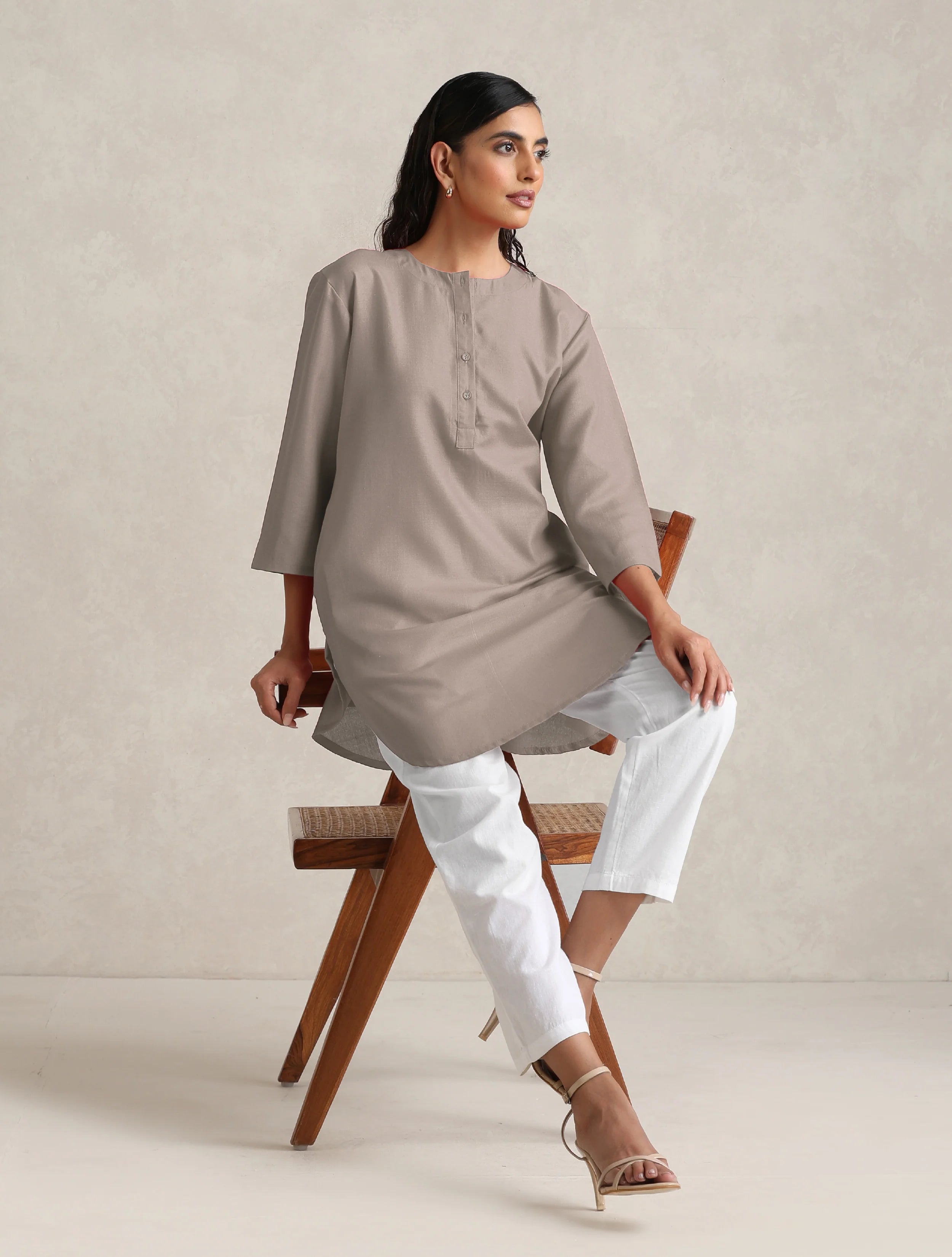 trueBrowns Light Grey Cotton Blend Short Kurta - Distacart