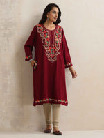 Thumbnail for trueBrowns Maroon Kashmiri Embroidered Woollen Phiran Kurta - Distacart