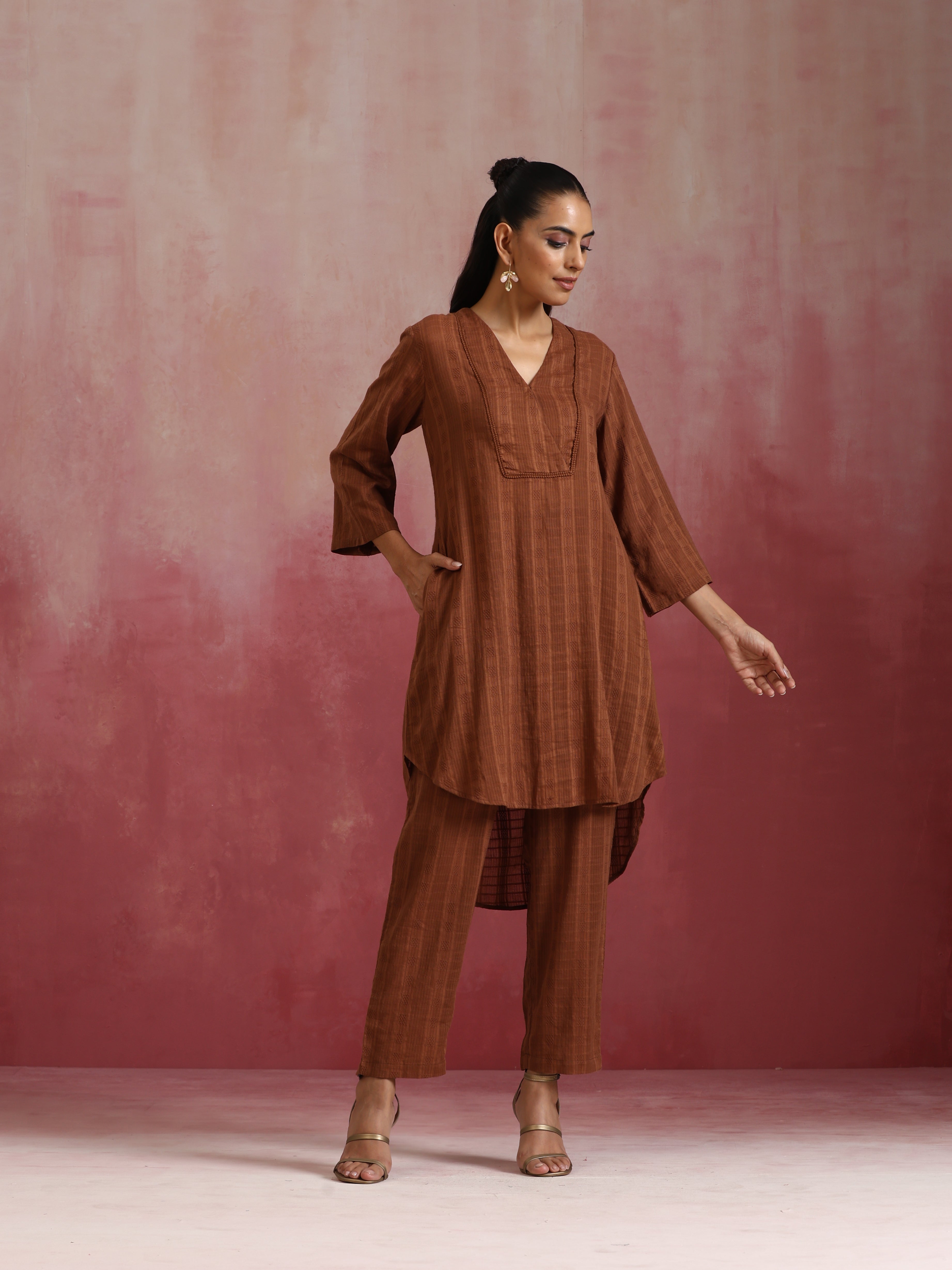trueBrowns Brown Cotton Dobby Kurta Co-ord set - Distacart