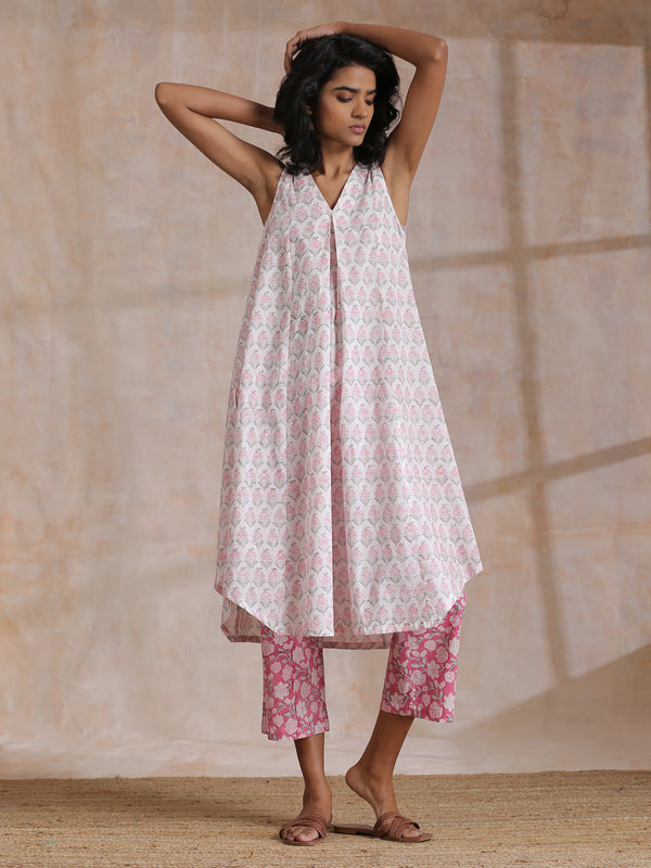 trueBrowns Pink Green Floral On White Block Print Cotton Sleeveless Flared Kurta Pant Set - Distacart