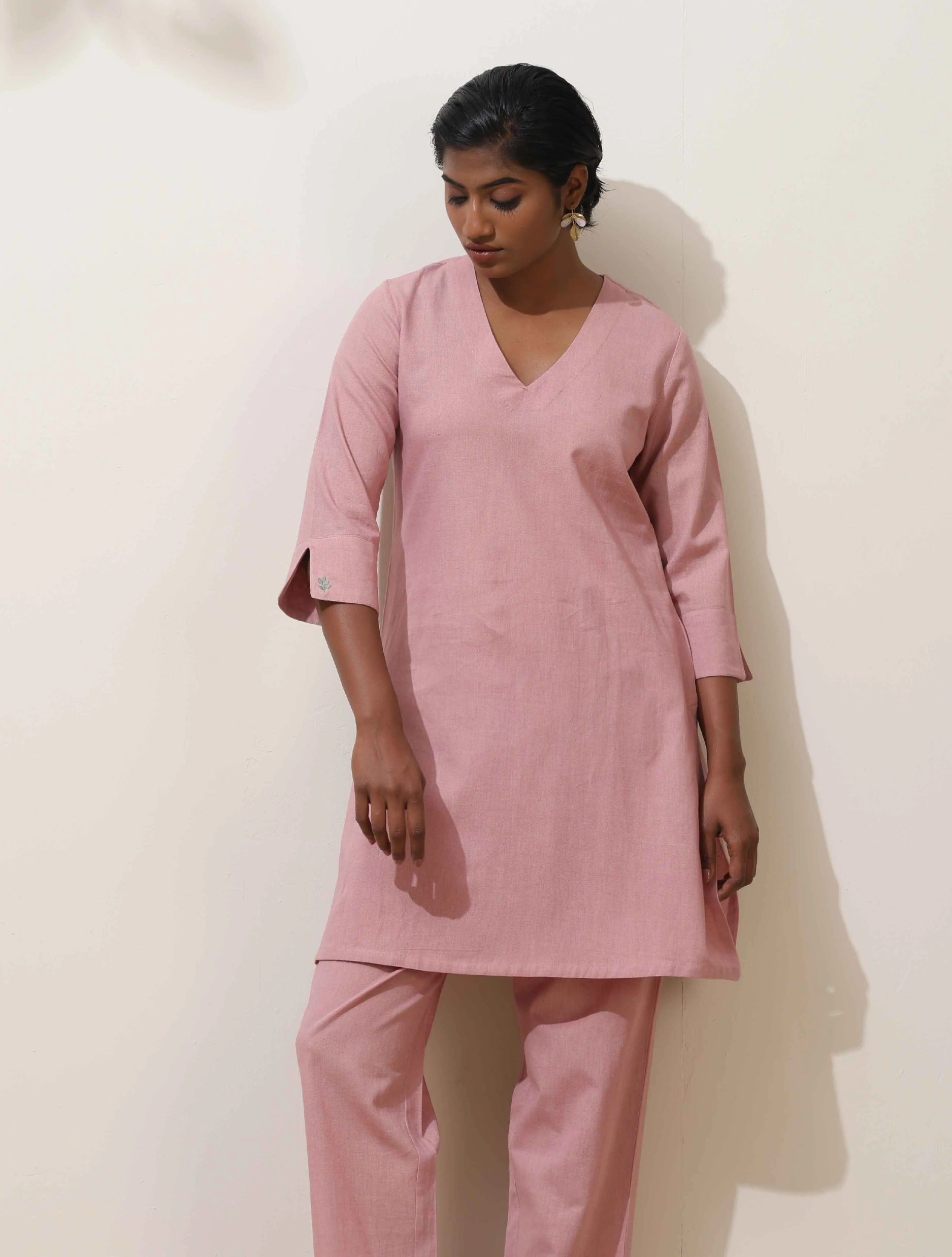 trueBrowns Pink Cotton Linen Kurta Co-Ord Set - Distacart